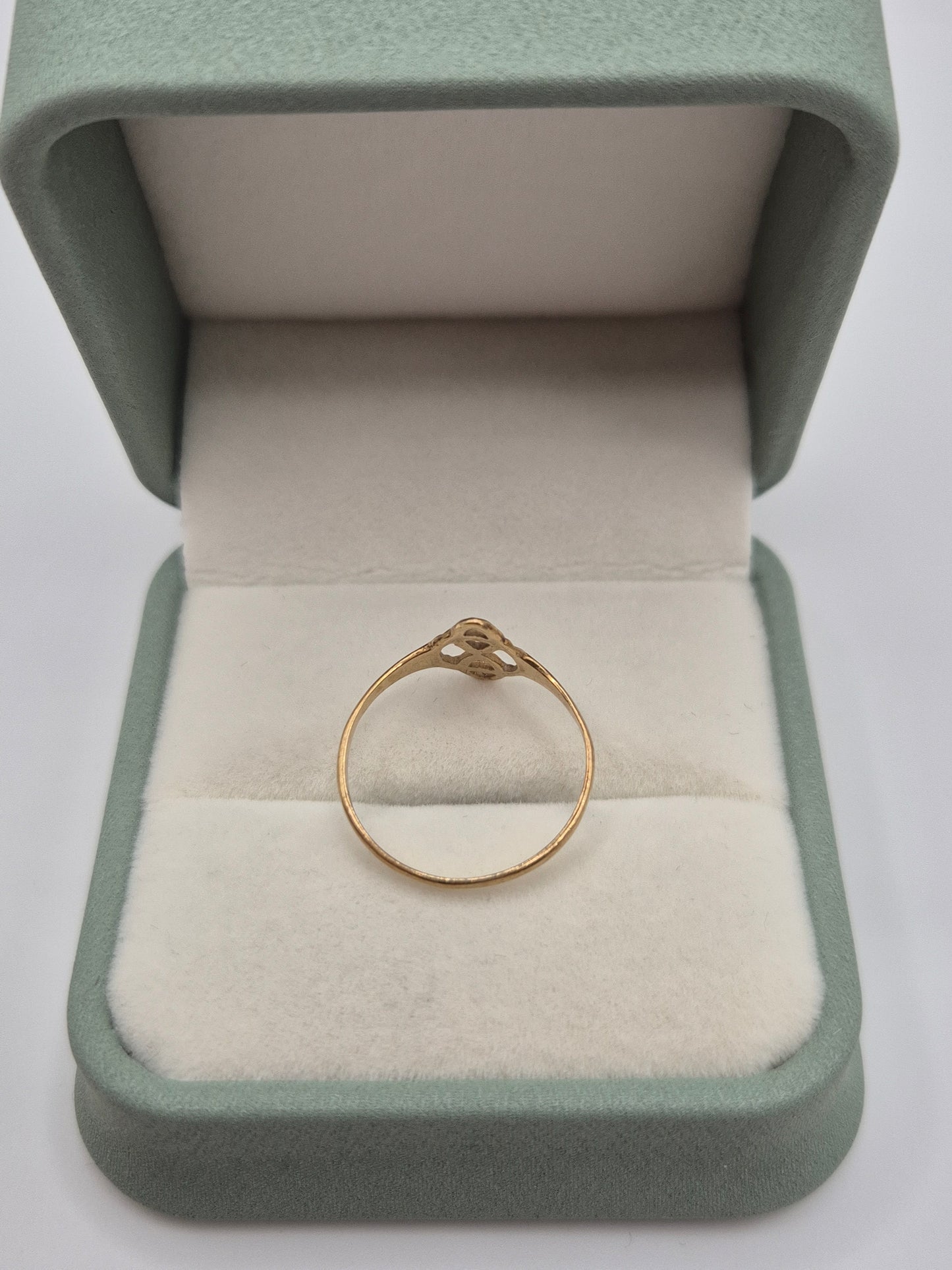 9ct gold ring