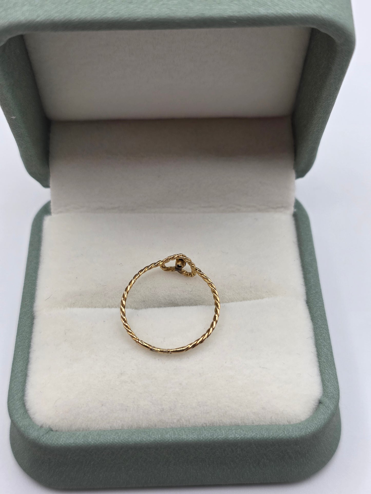9ct gold sapphire heart ring