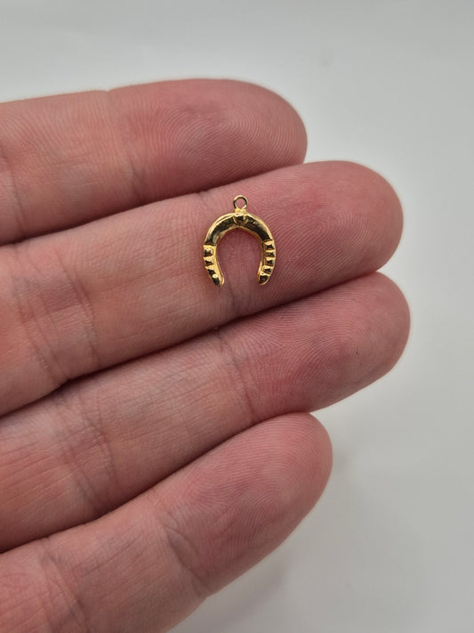 9ct gold horse shoe charm