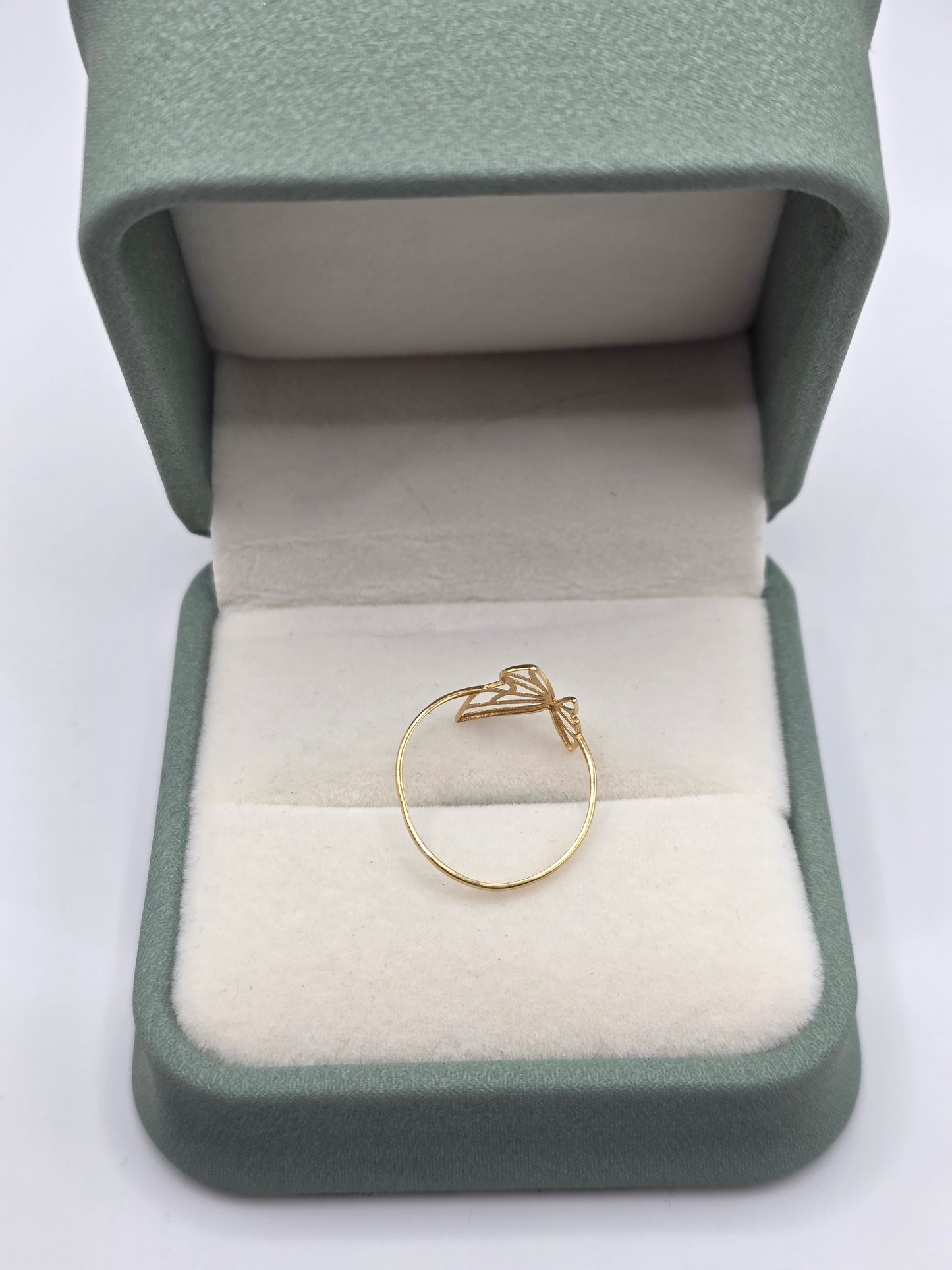 18ct gold butterfly ring