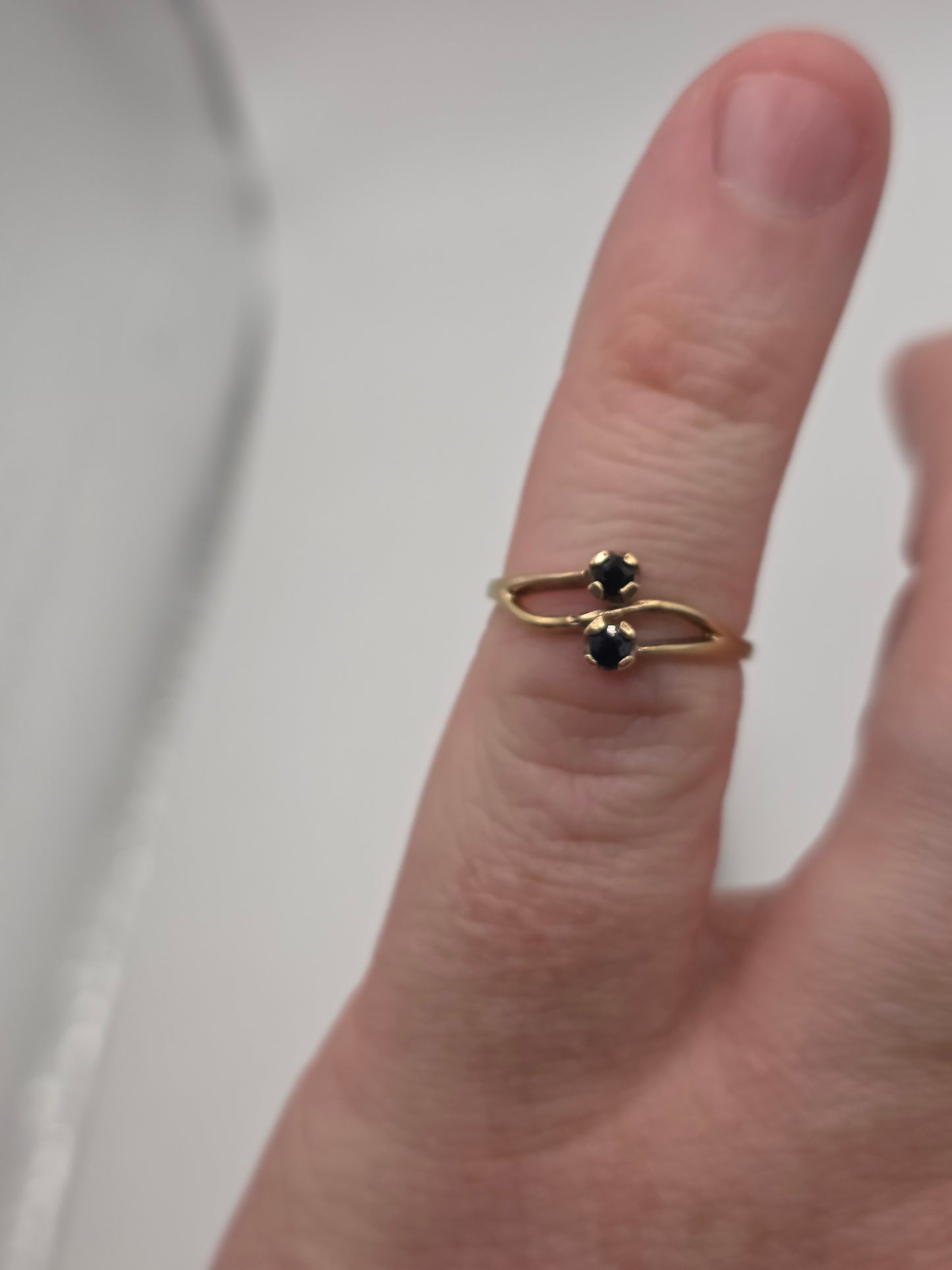 9ct gold sapphire ring