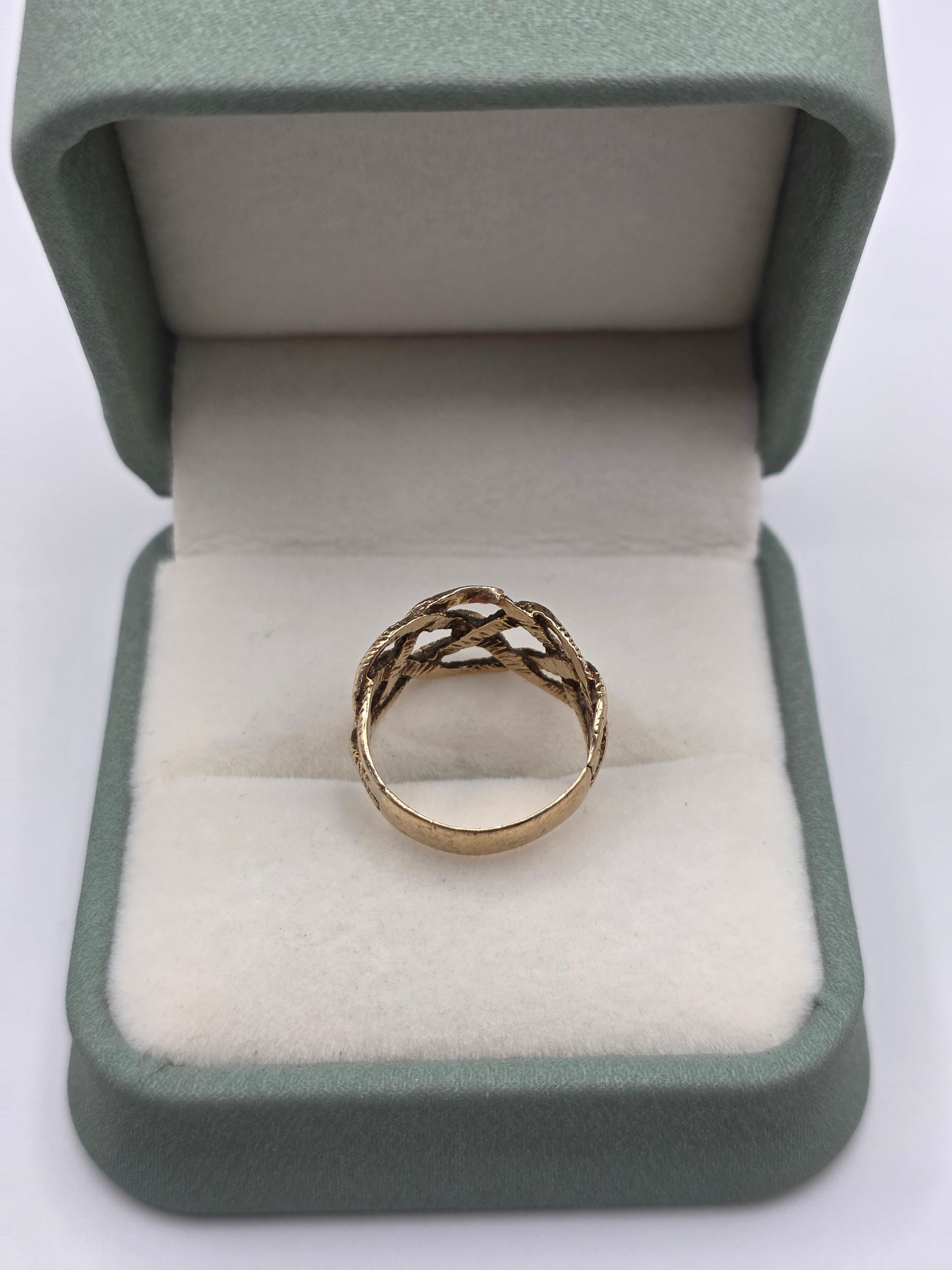 Vintage 9ct gold ring