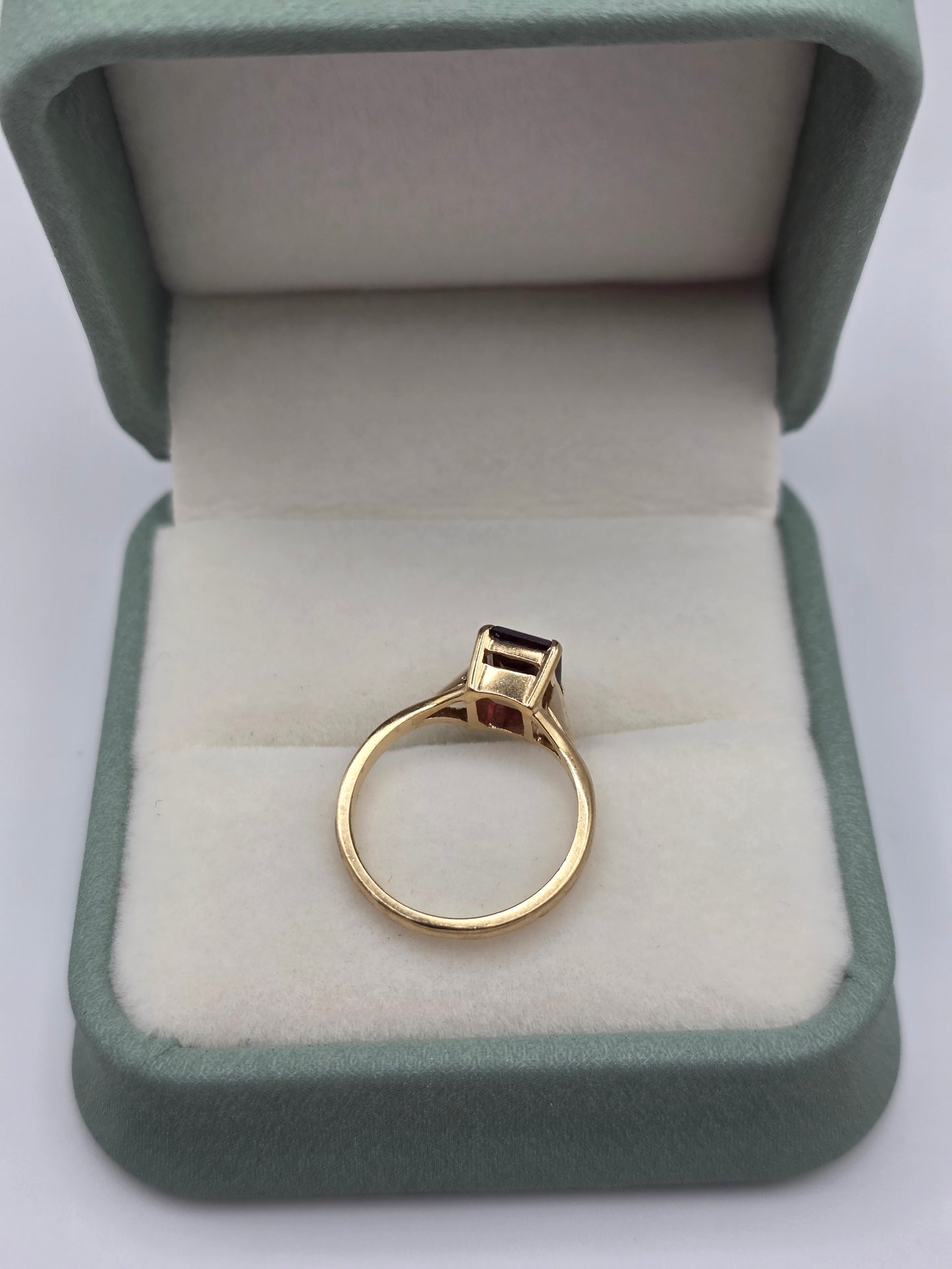 9ct gold tourmaline ring