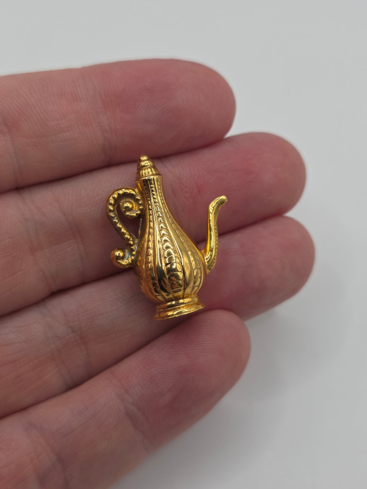 9ct gold coffee pot charm