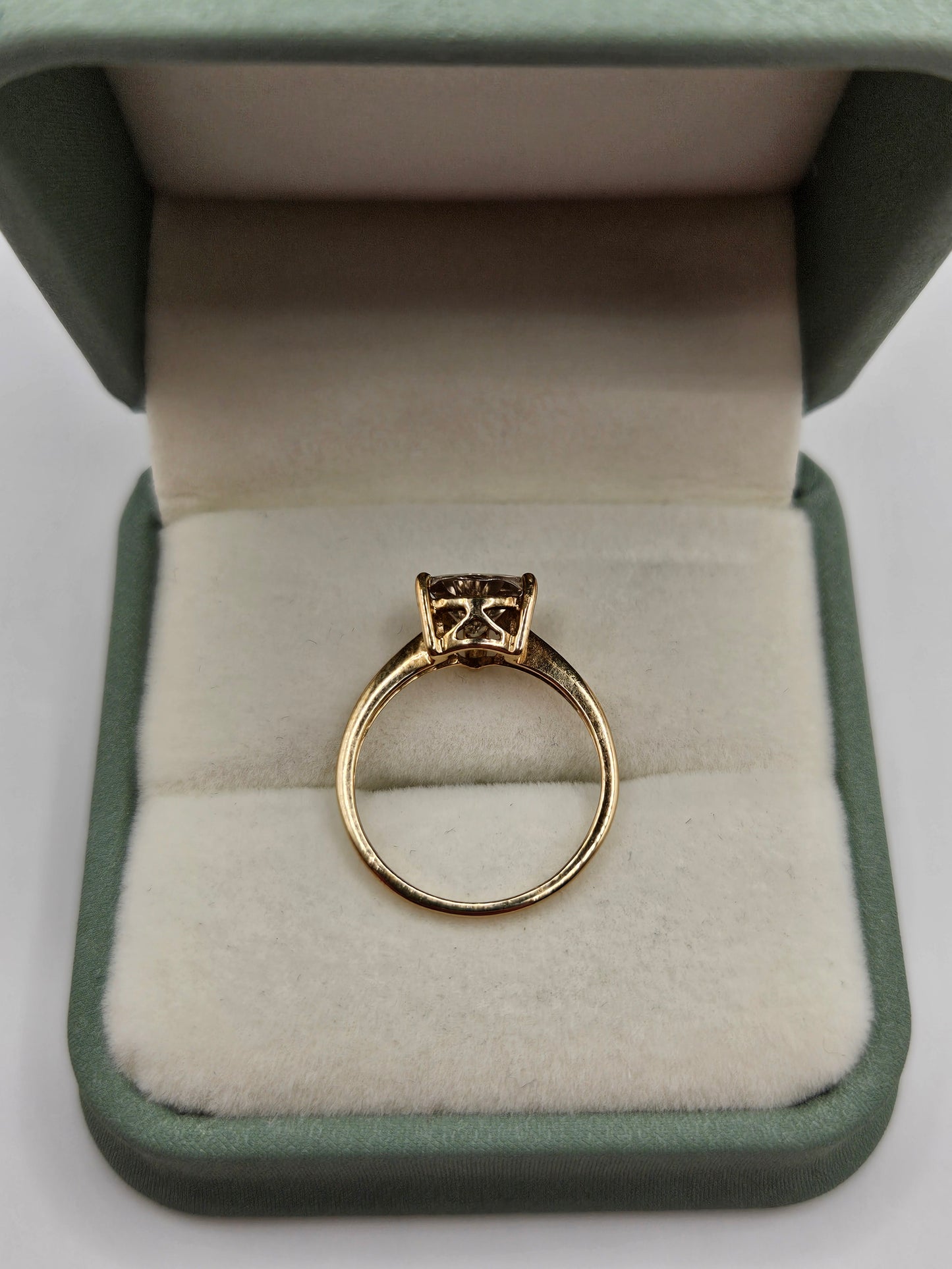 9ct gold topaz ring