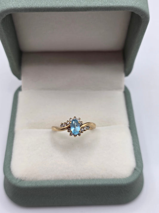 9ct gold aquamarine and cz ring