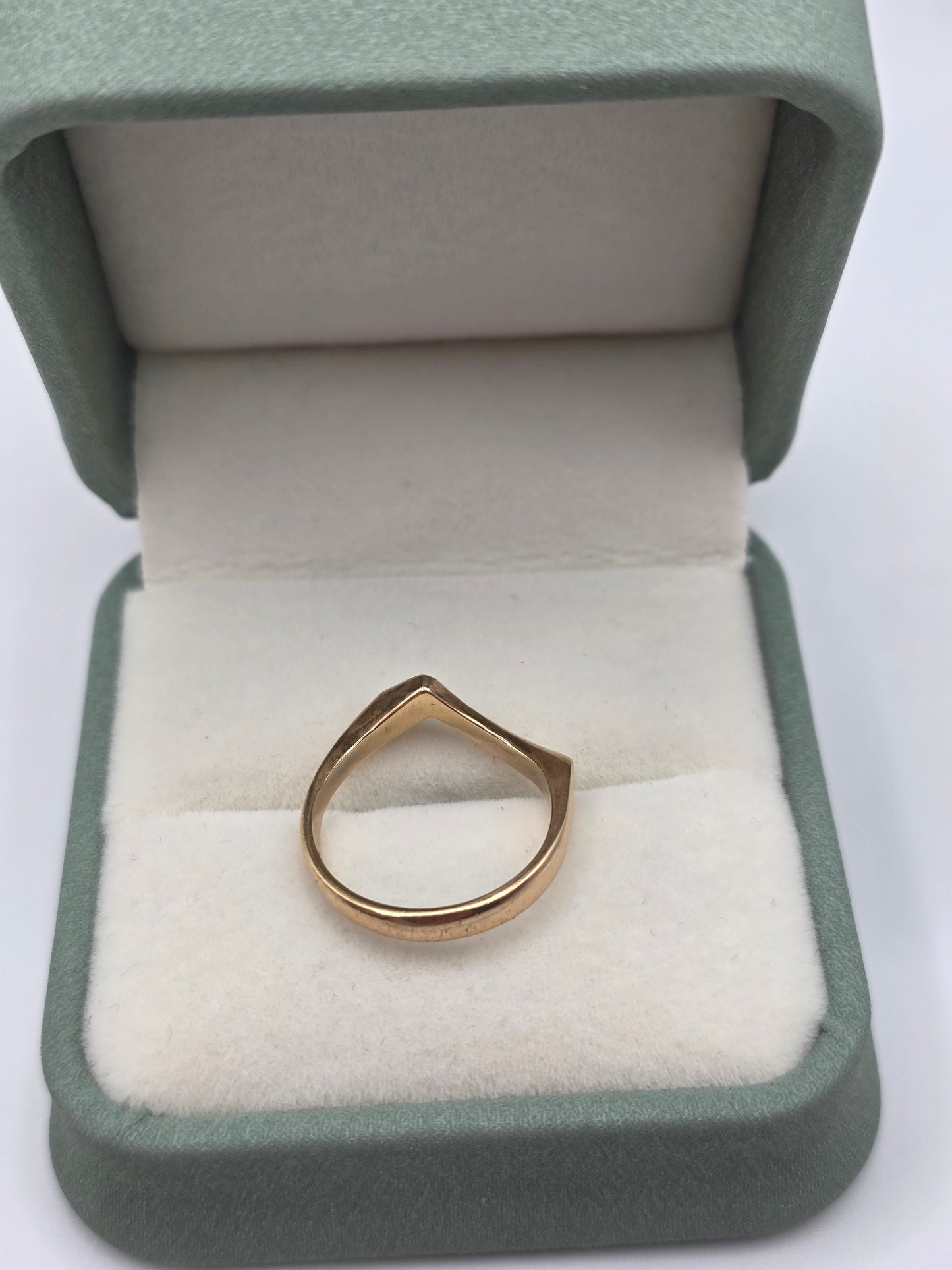 9ct gold diamond ring