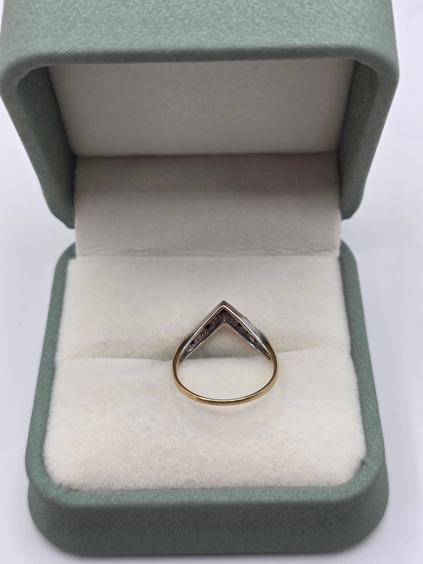 9ct gold sapphire and diamond wishbone ring