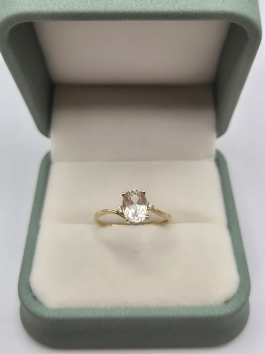 9ct gold topaz ring