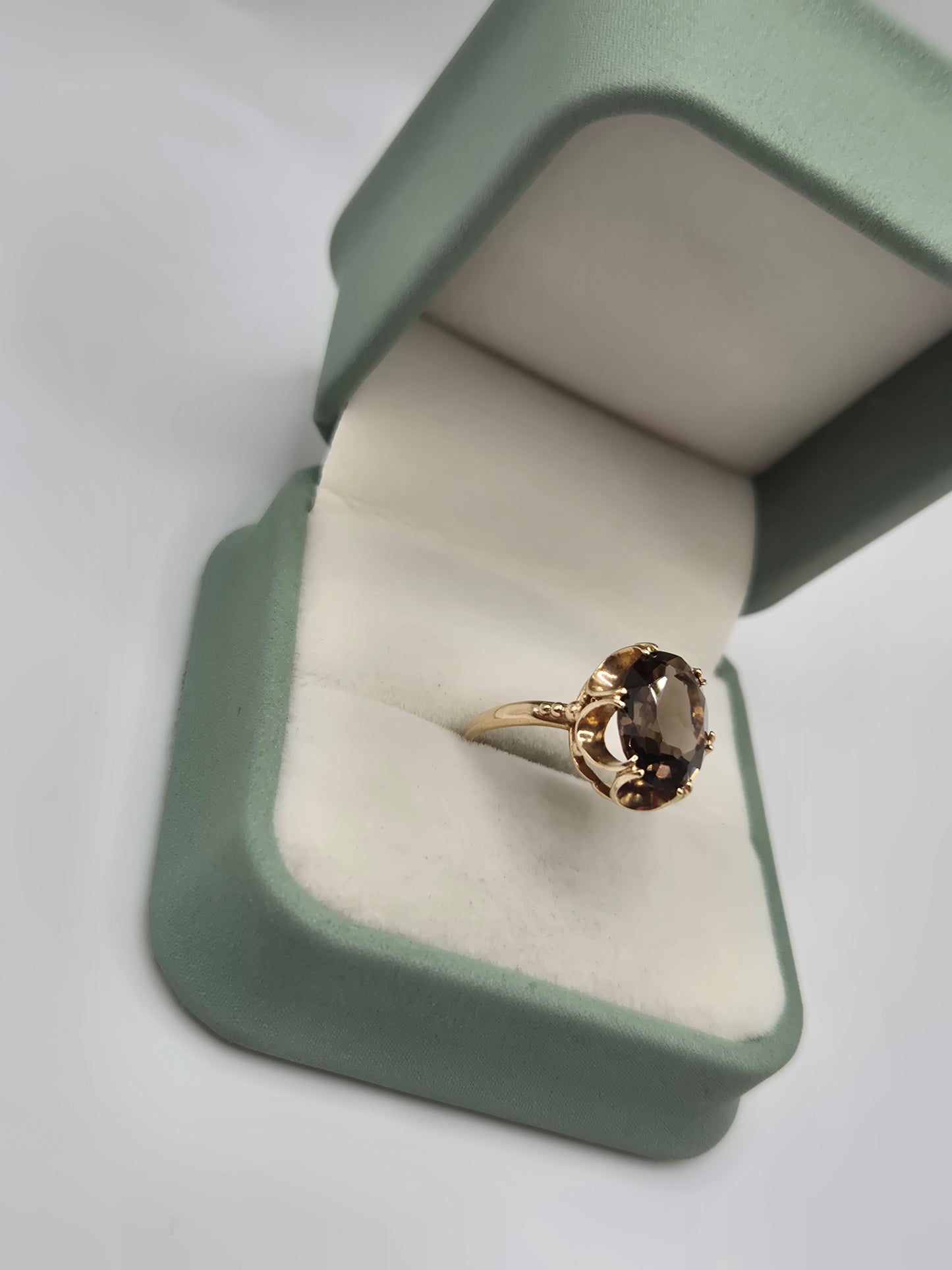 9ct gold smokey quartz ring