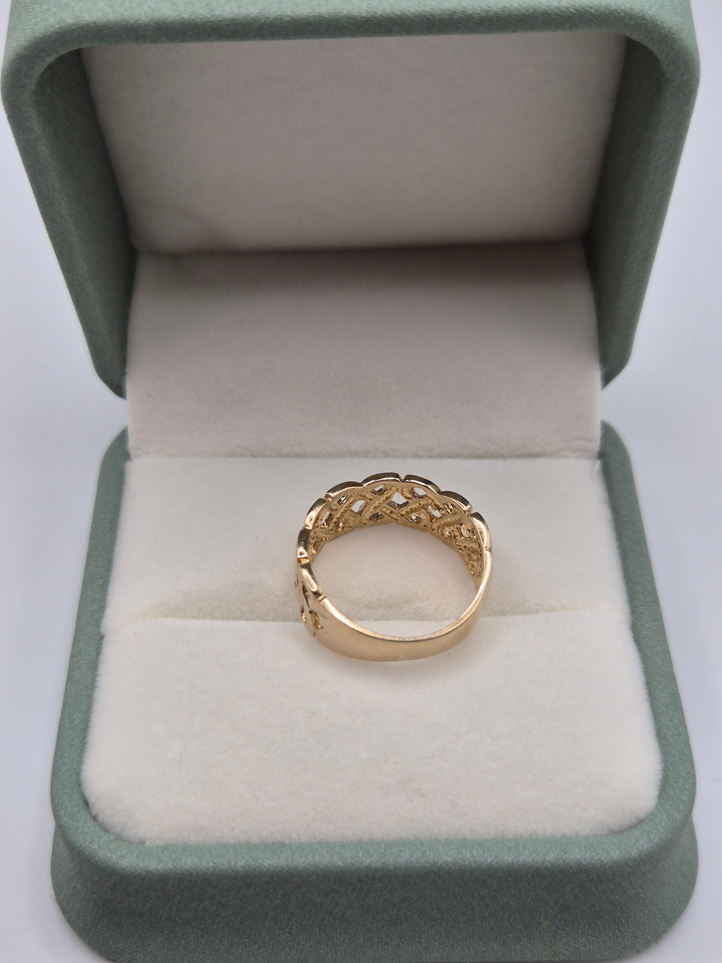 9ct gold ring