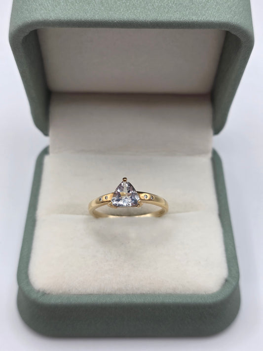 9ct gold zircon ring