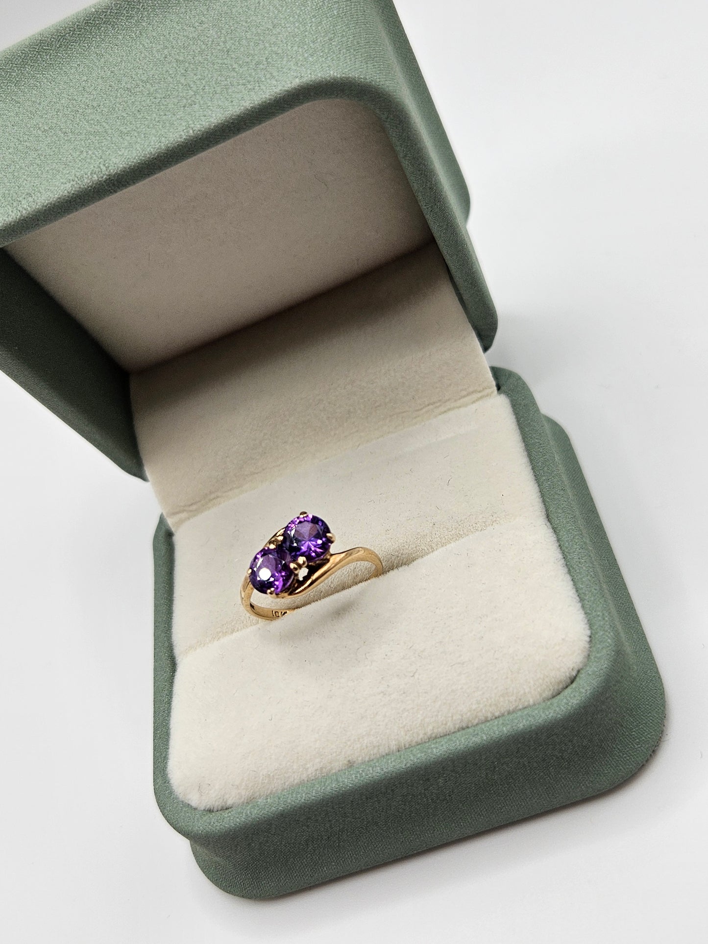 9ct gold amethyst ring