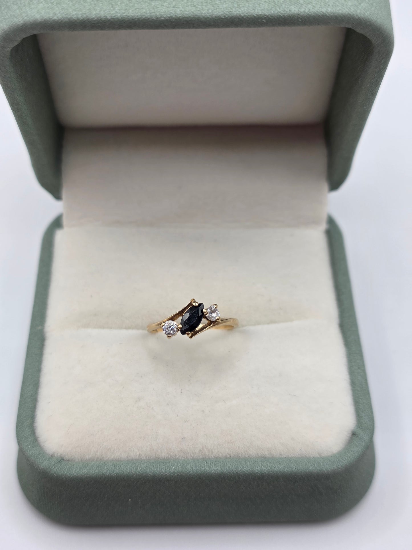 9ct gold sapphire and cz ring