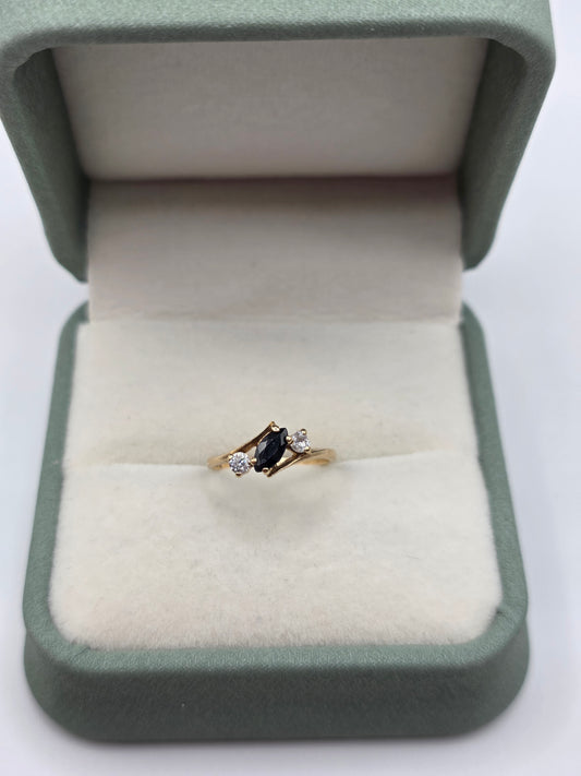 9ct gold sapphire and cz ring