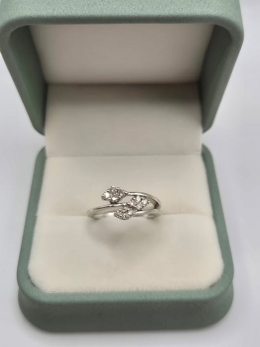 9ct white gold diamond ring