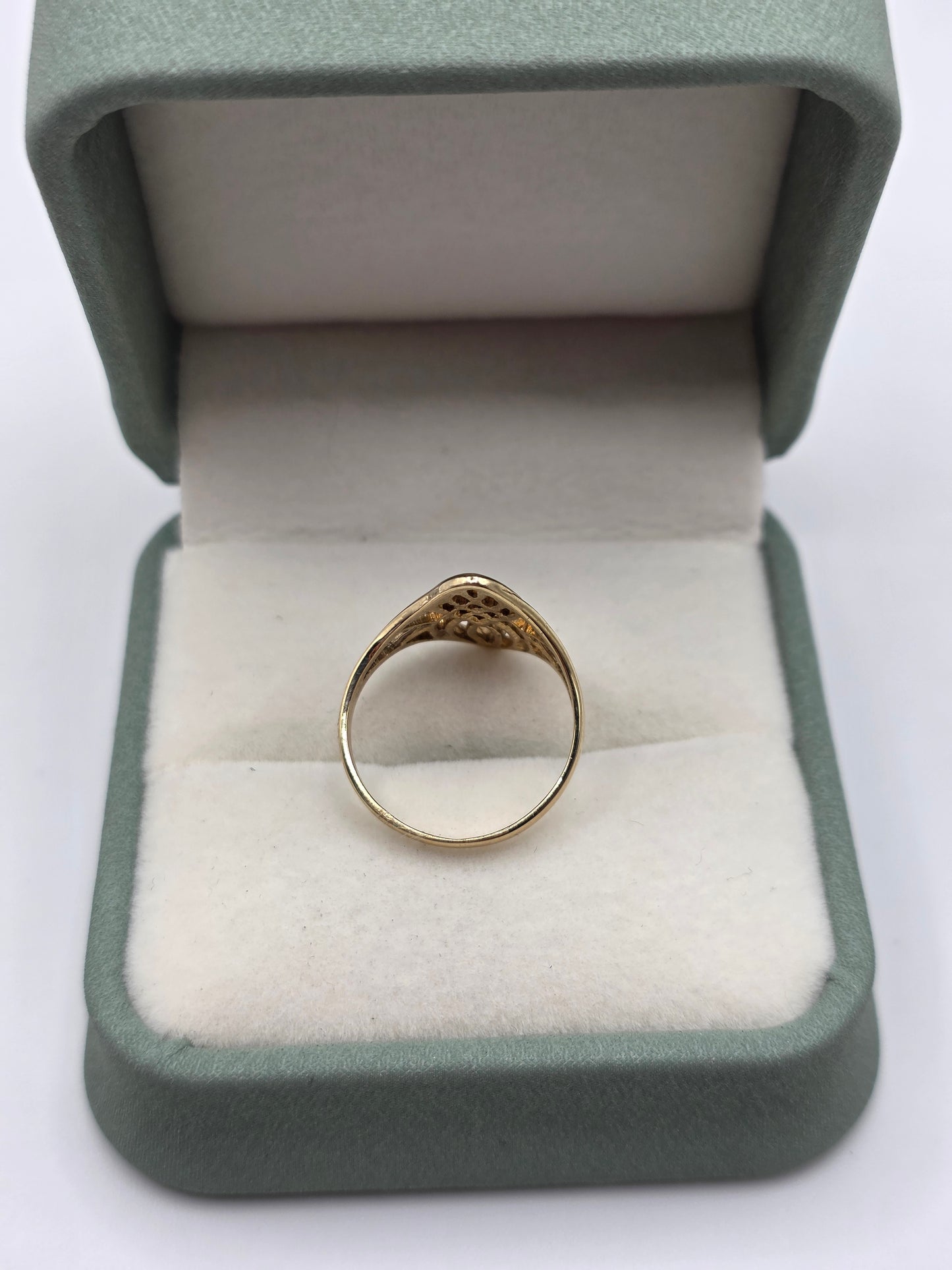 9ct gold ring