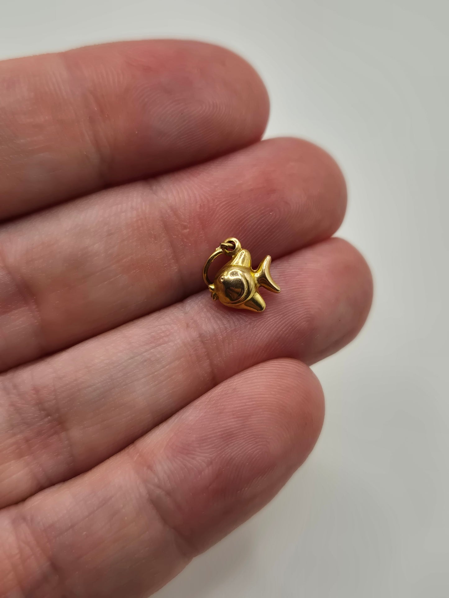 9ct gold fish charm