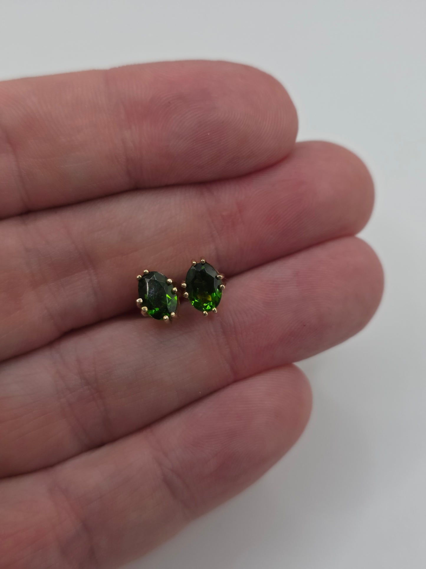 9ct gold diopside earrings