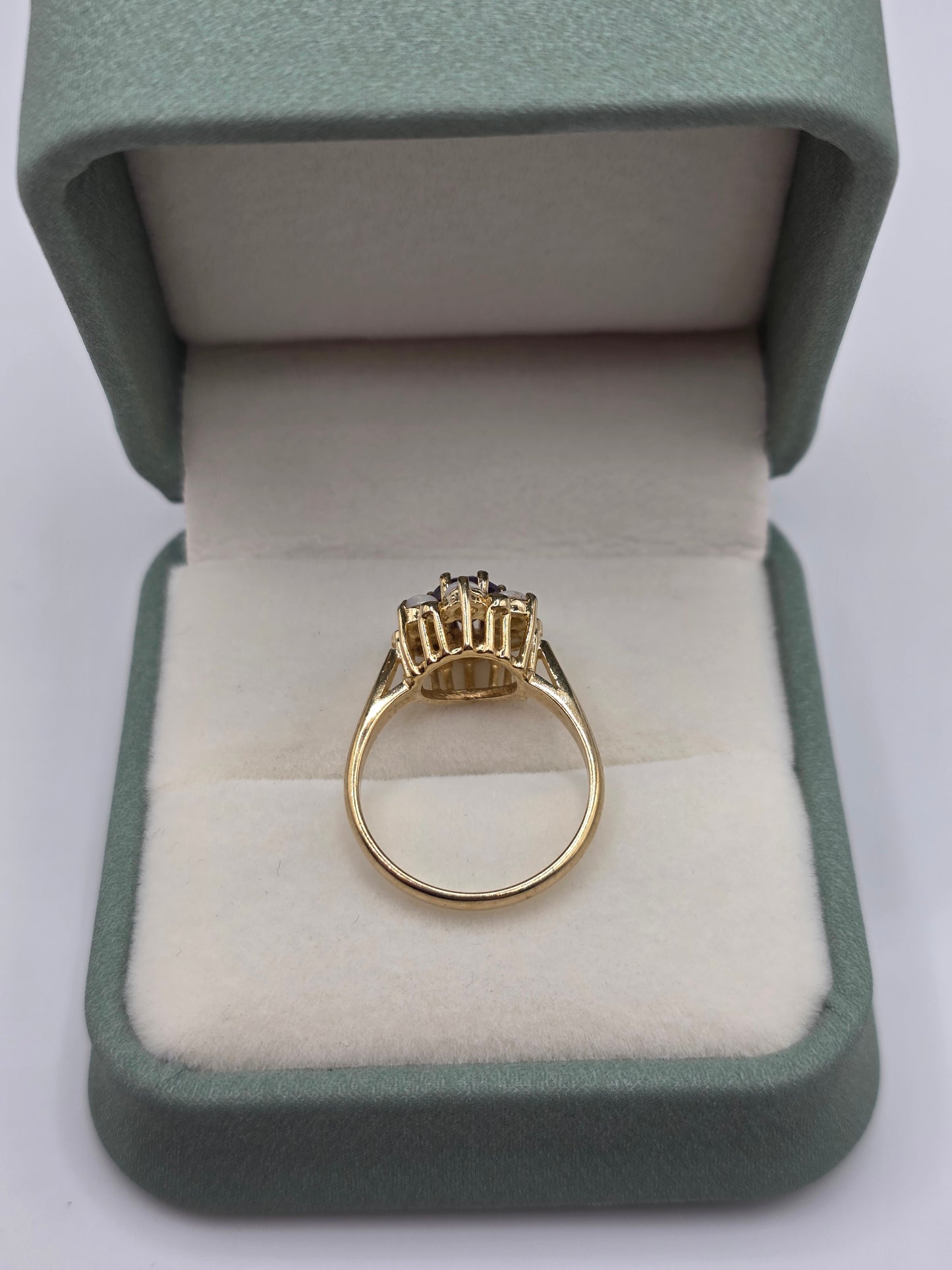9ct gold amethyst and opal ring