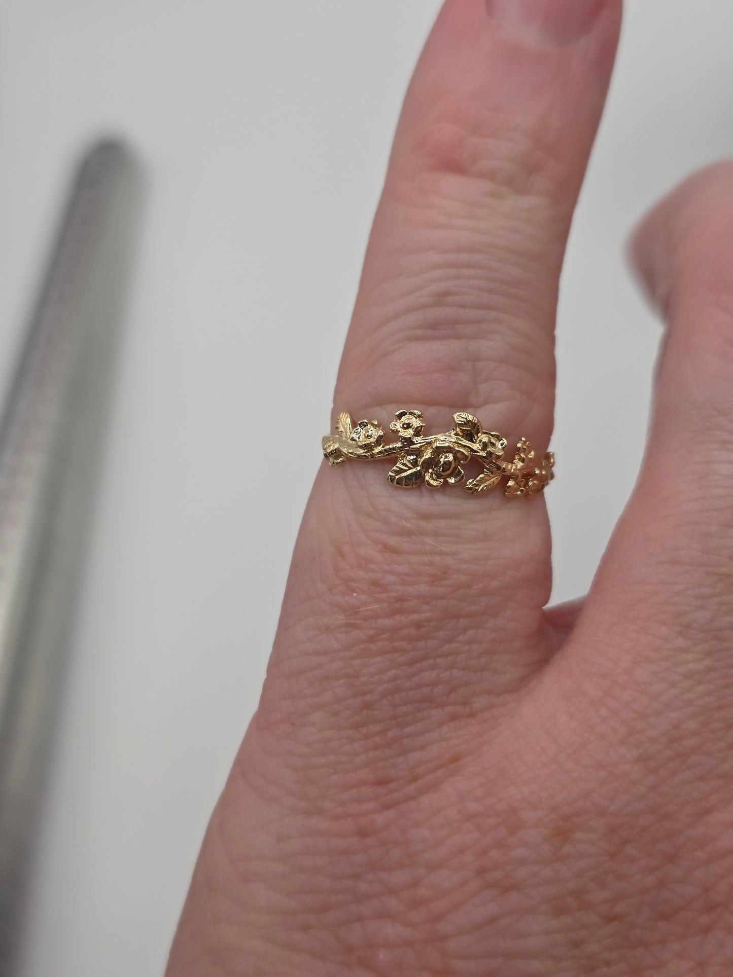 9ct gold forget me knot ring