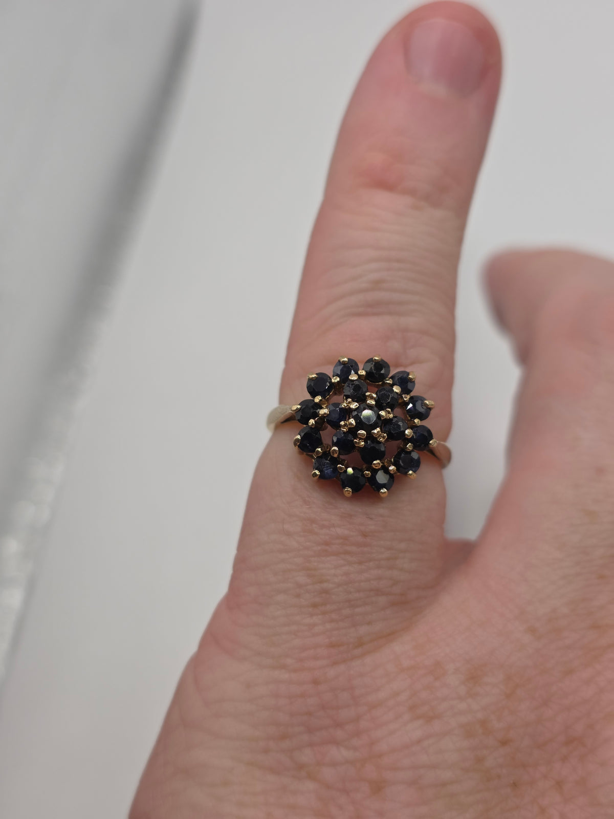 9ct gold sapphire cluster ring