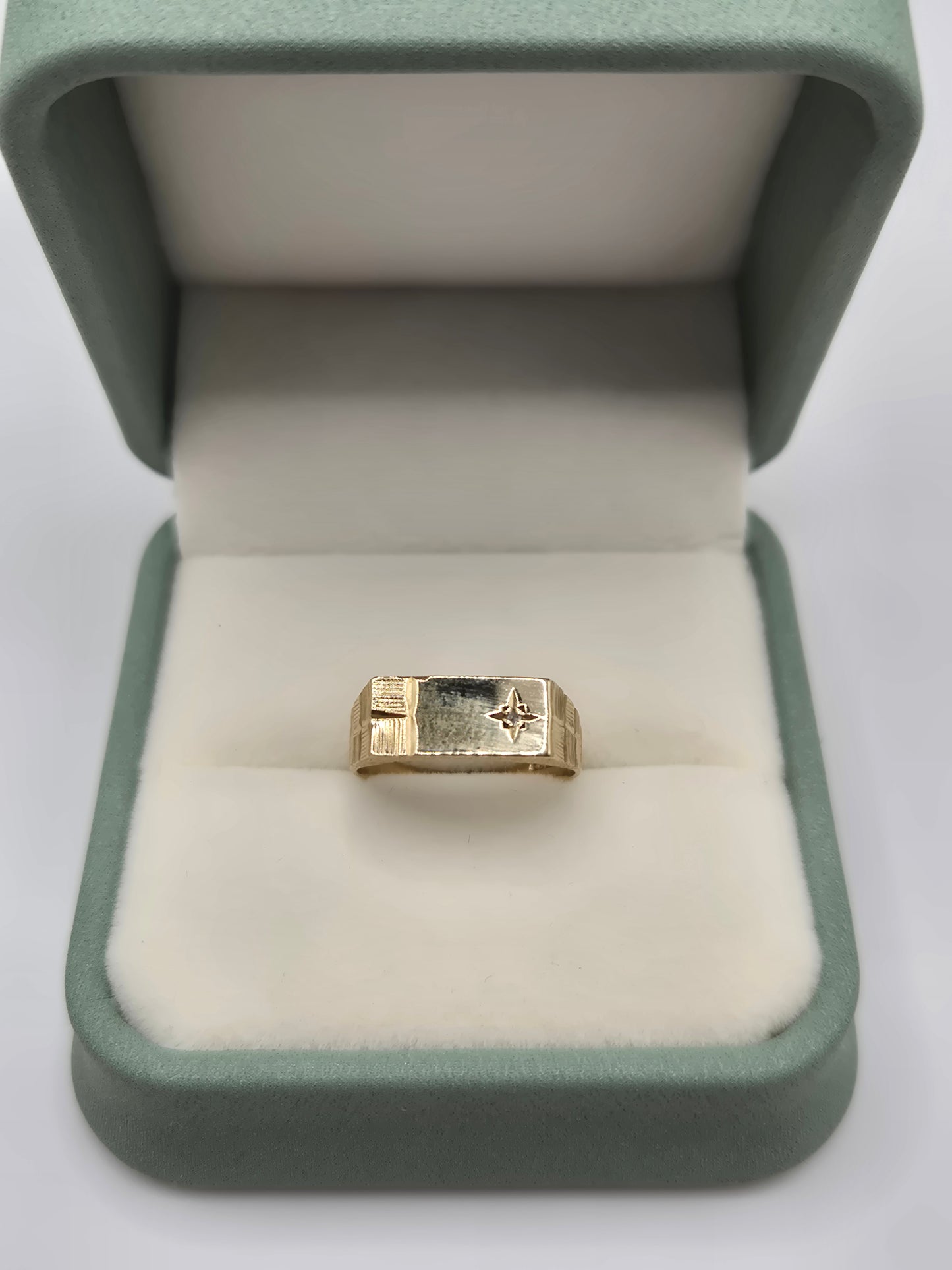 9ct gold diamond signet ring