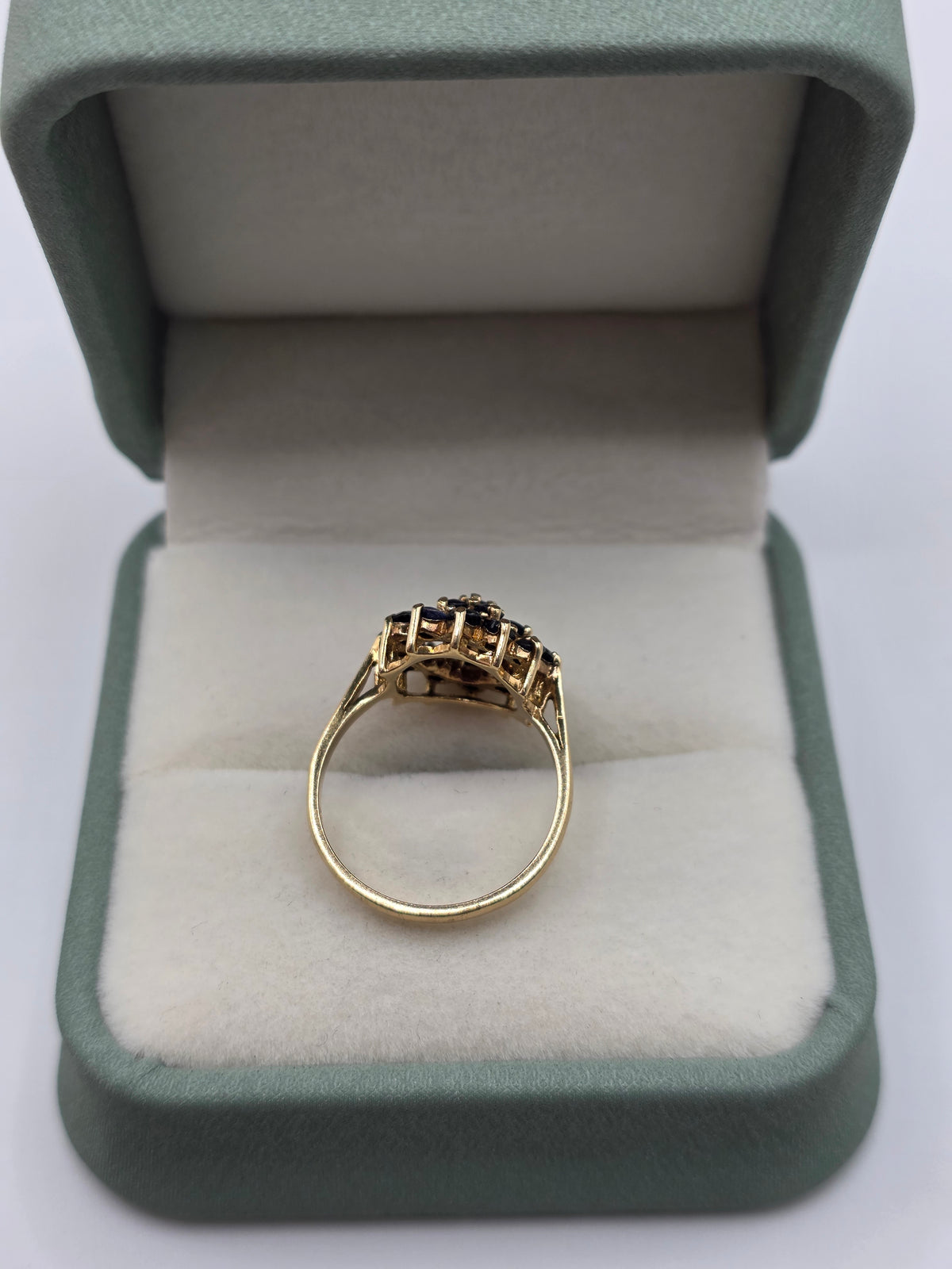 9ct gold sapphire cluster ring