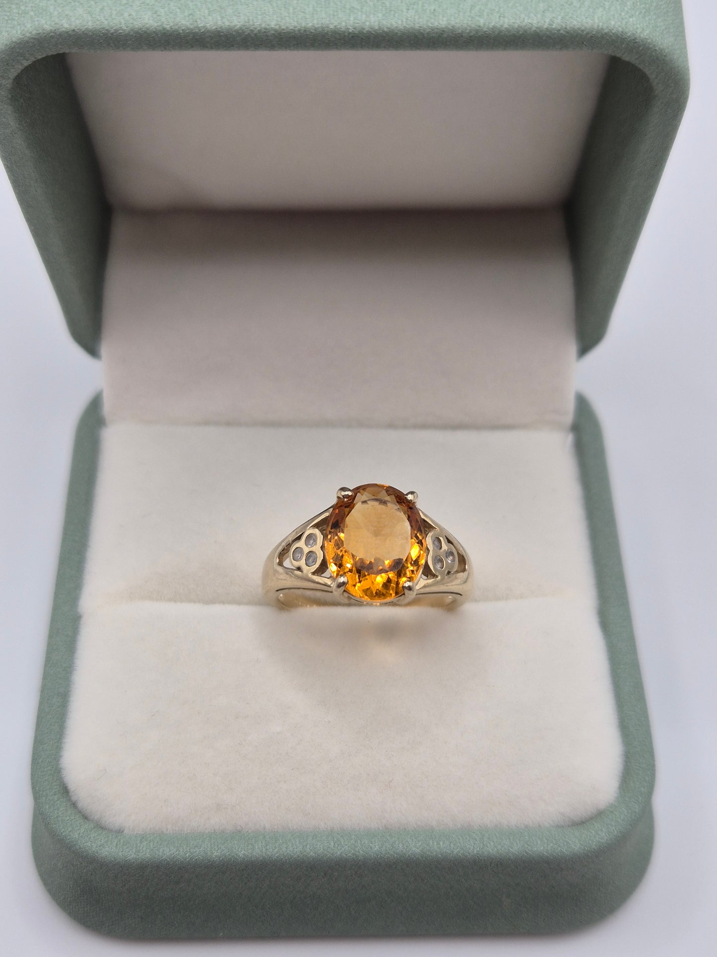 Heavy 9ct gold citrine ring