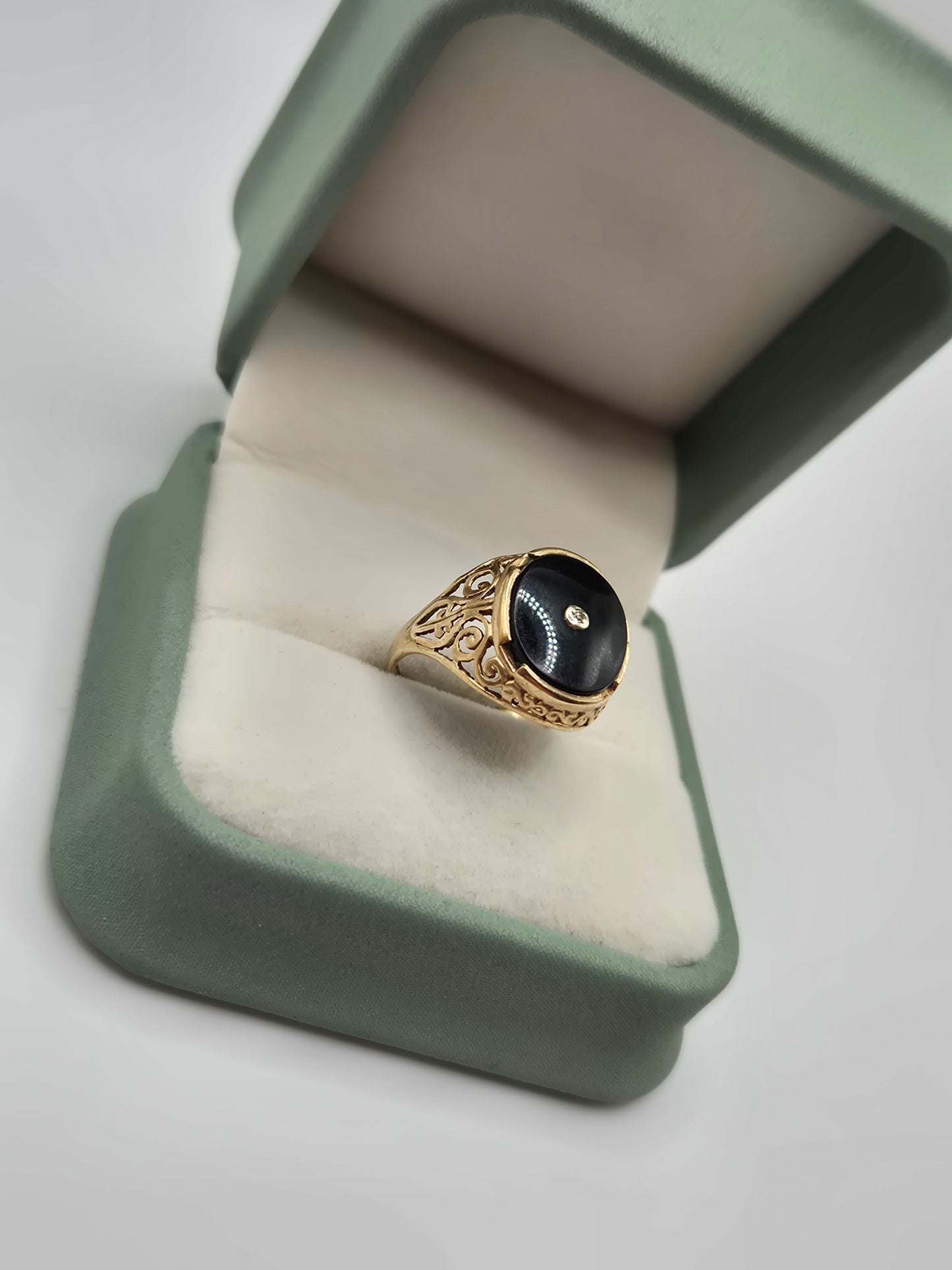 9ct gold diamond onyx signet ring