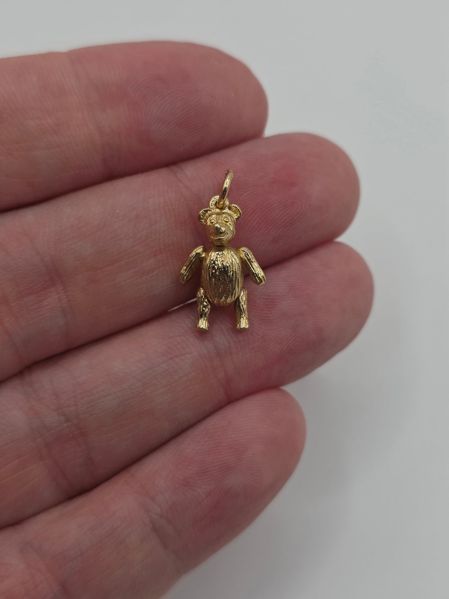 9ct gold articulated bear charm