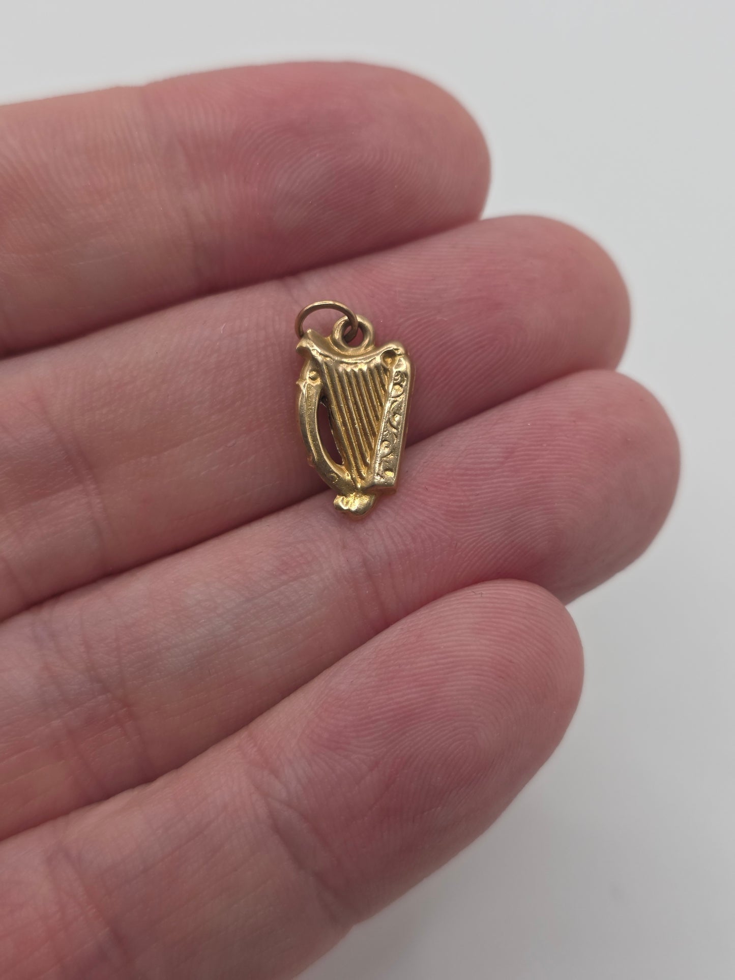 9ct gold harp charm