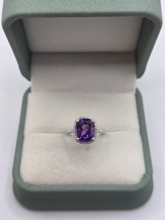 9ct white gold amethyst and diamond ring