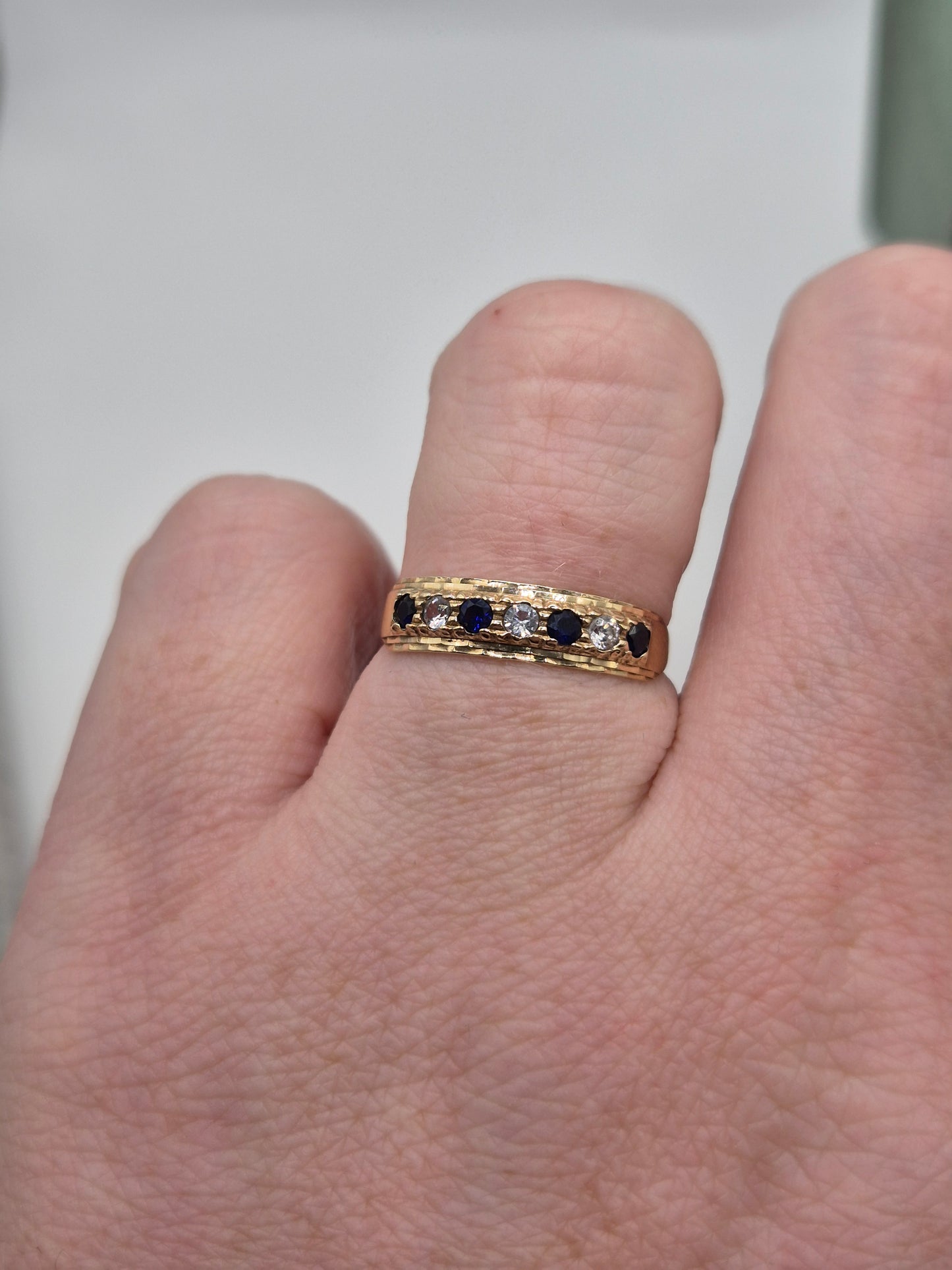 9ct gold sapphire and cz ring