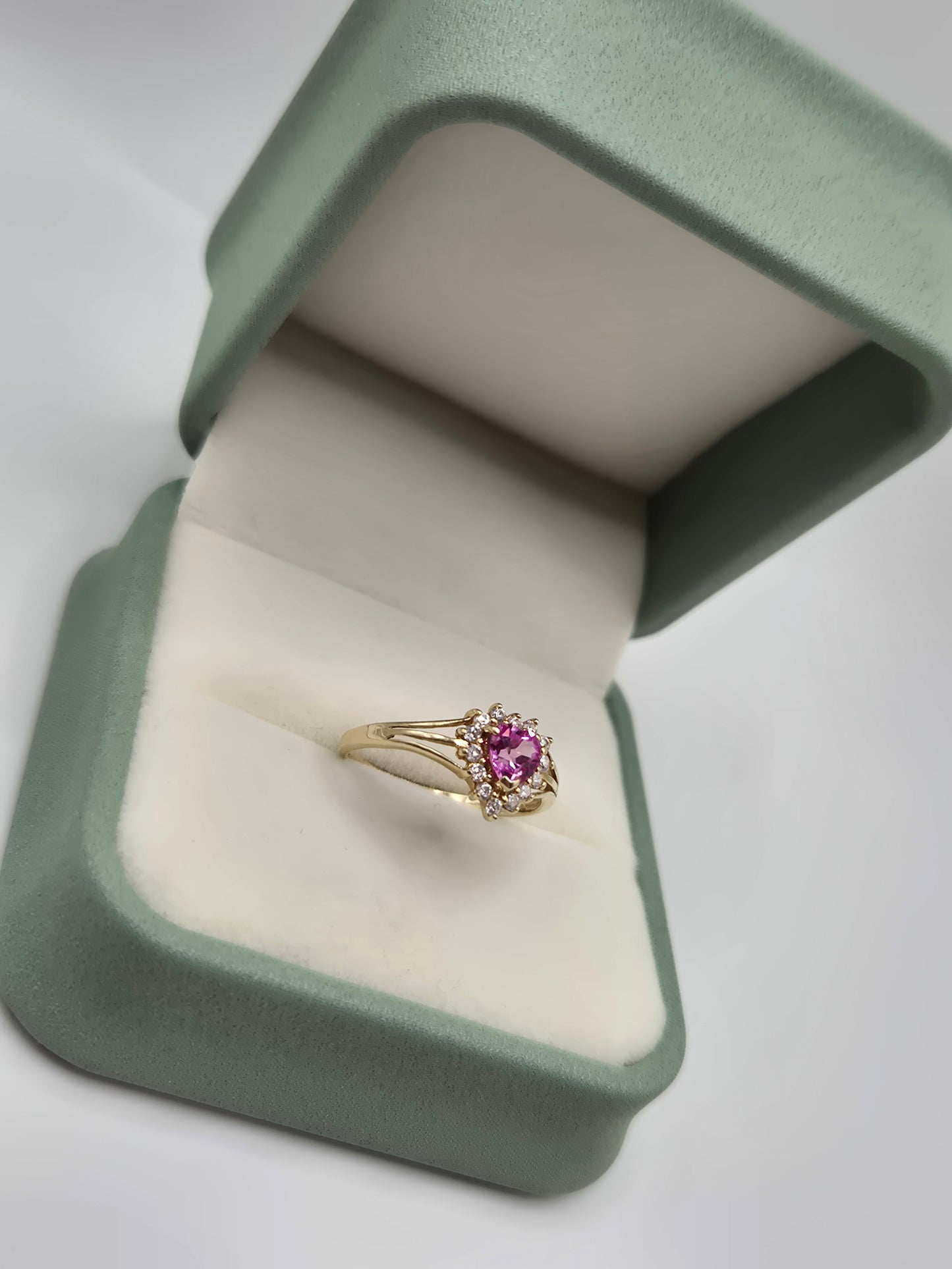 9ct gold cz heart ring