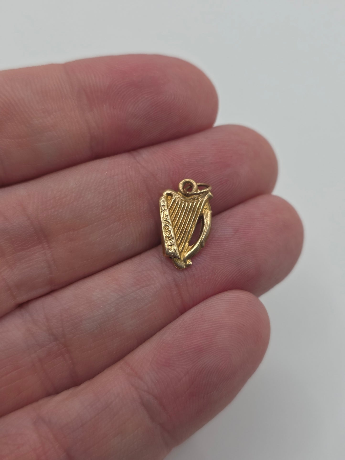 9ct gold harp charm