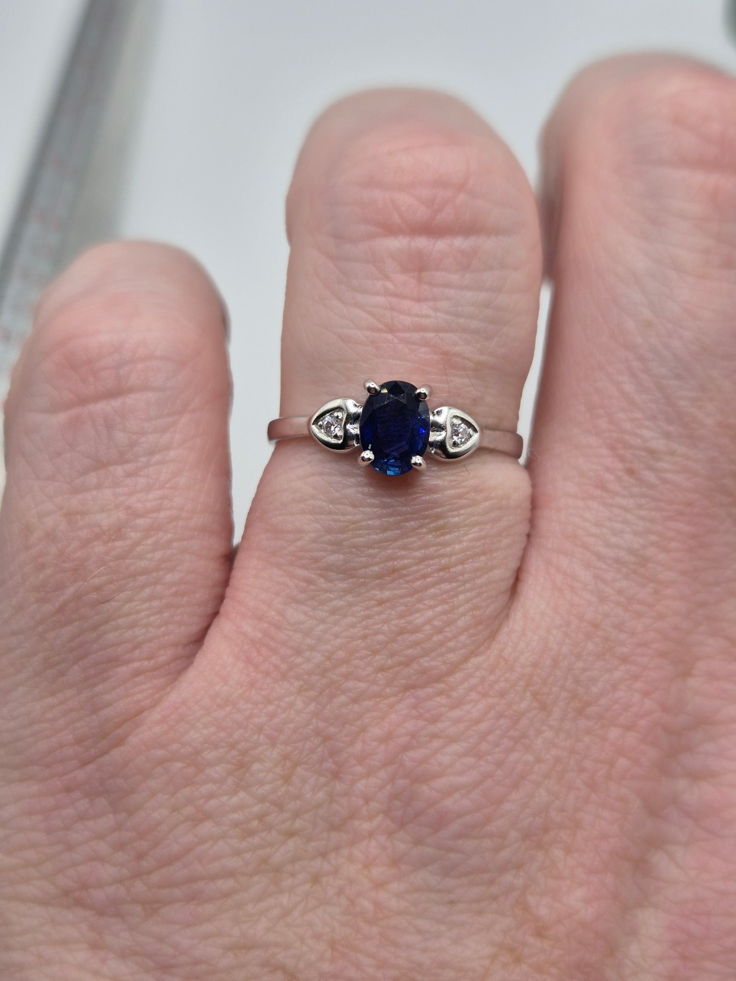 9ct white gold sapphire and diamond ring