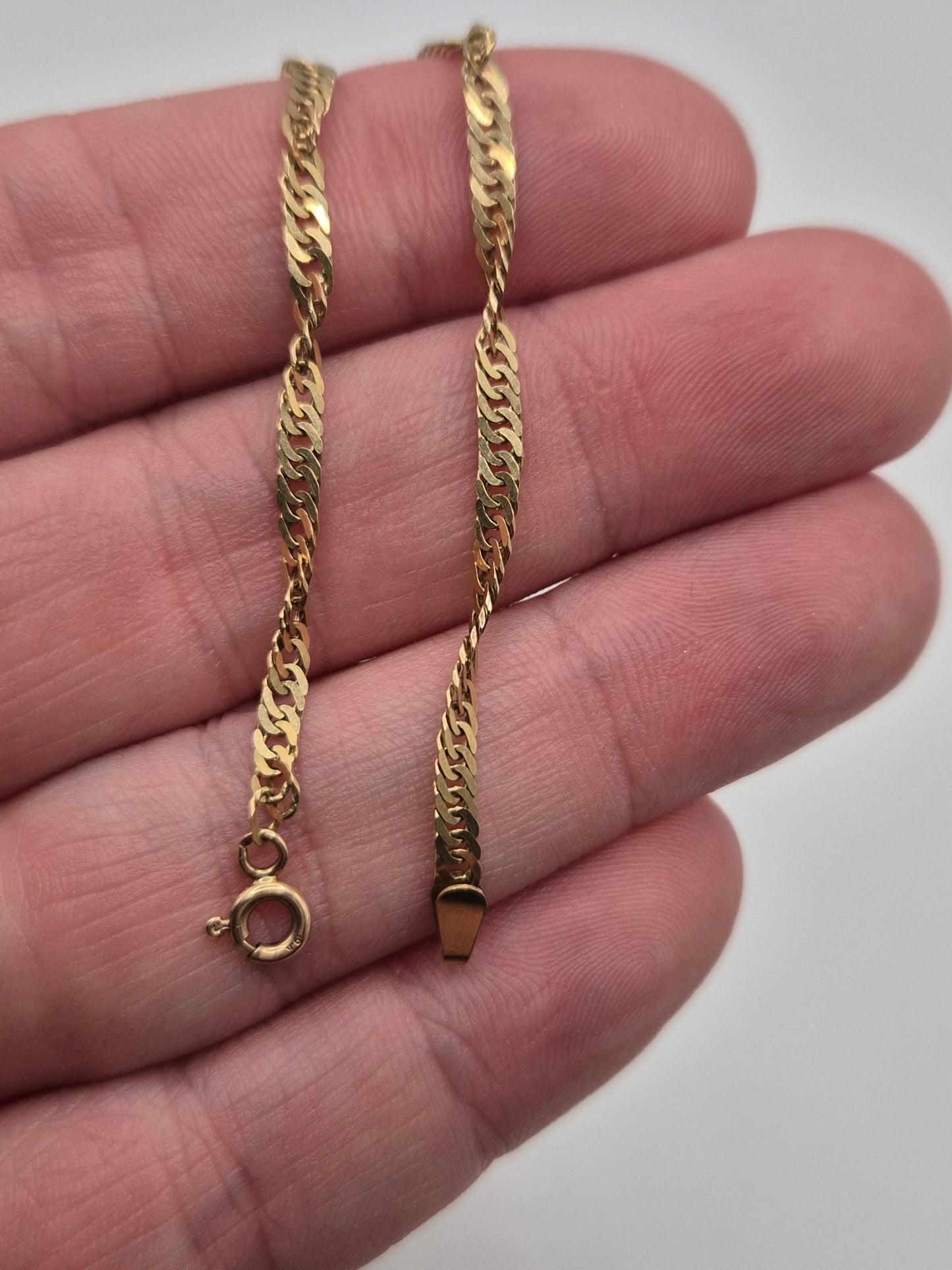 9ct gold twist bracelet