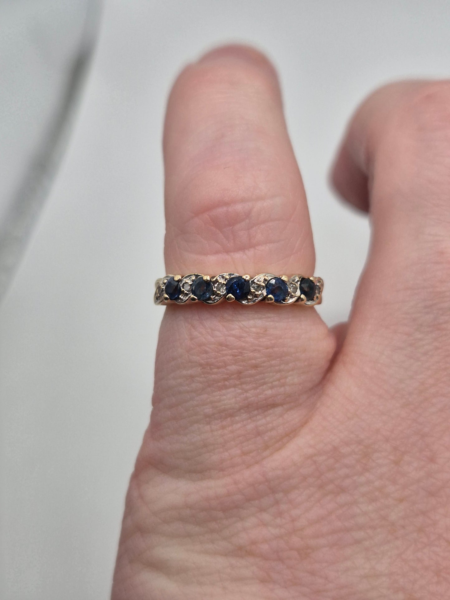 9ct gold sapphire and diamond ring