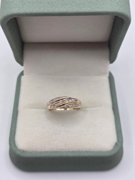 9ct gold diamond ring