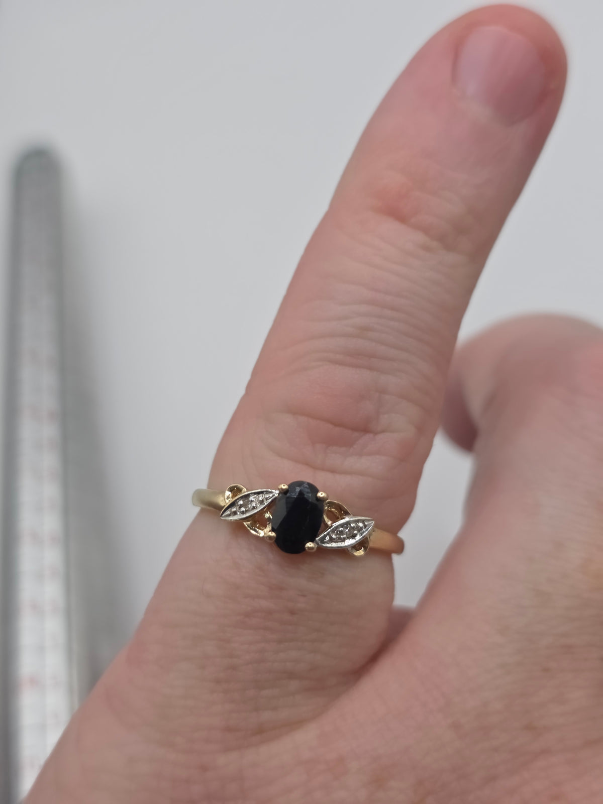 9ct gold sapphire and diamond ring