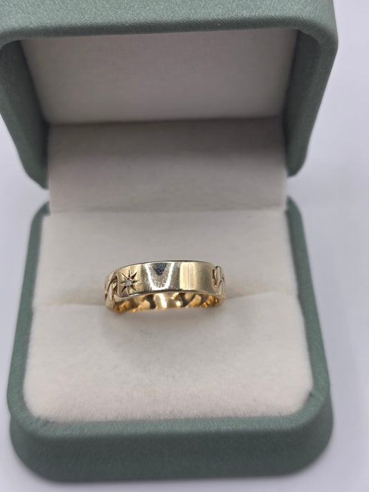 9ct gold diamond signet chain link ring