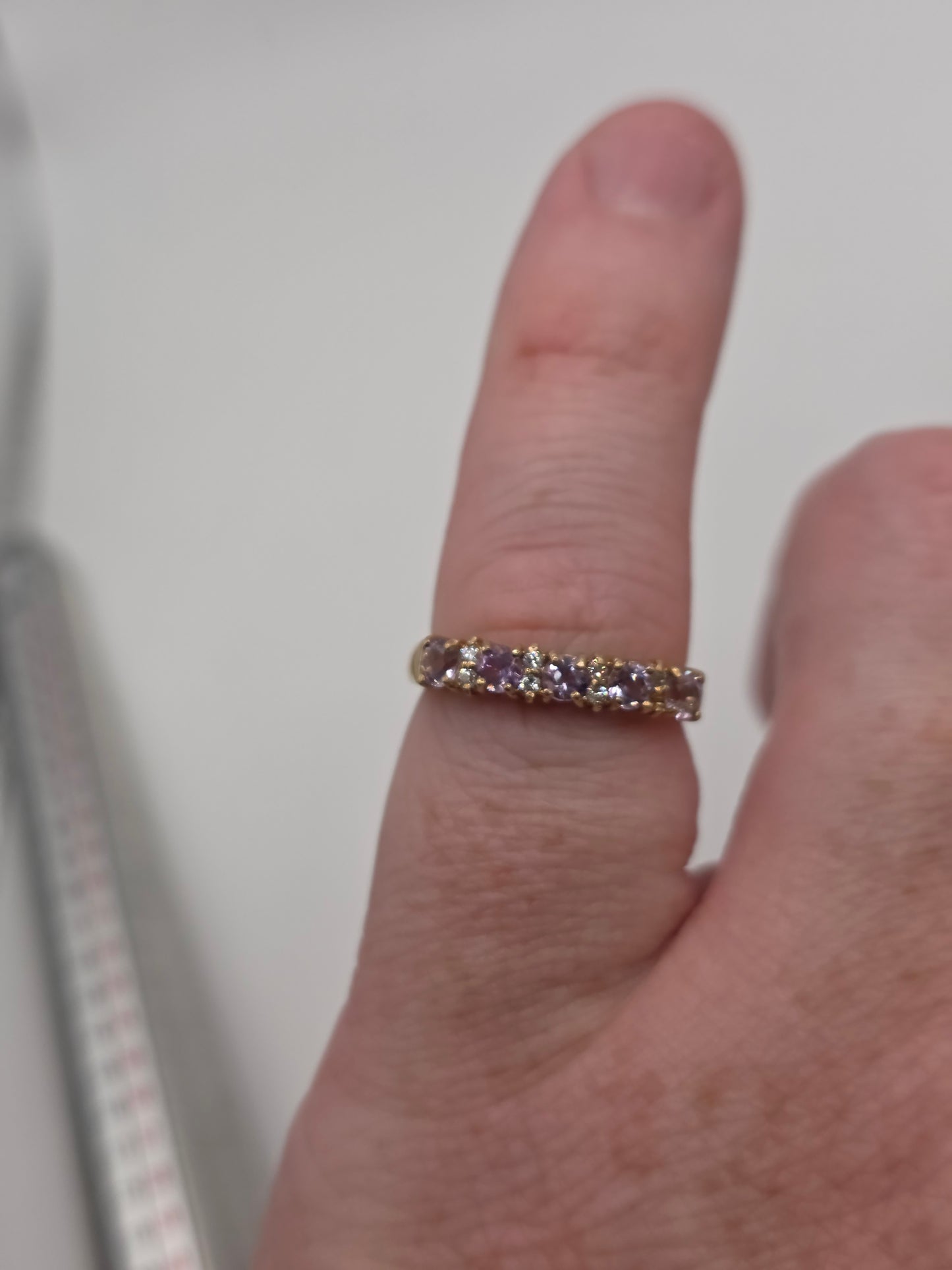 9ct gold amethyst and cz ring