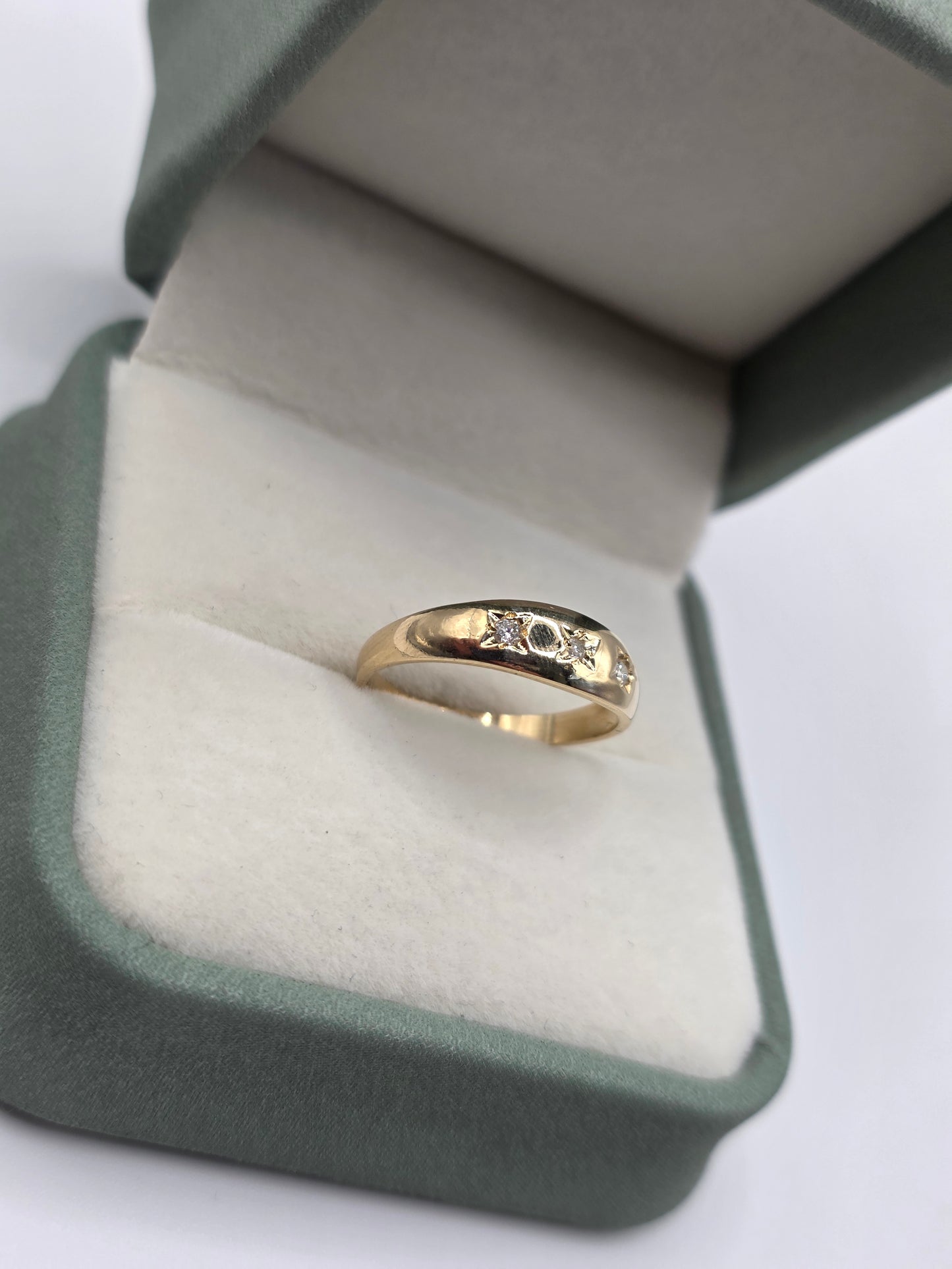 9ct gold diamond gypsy ring
