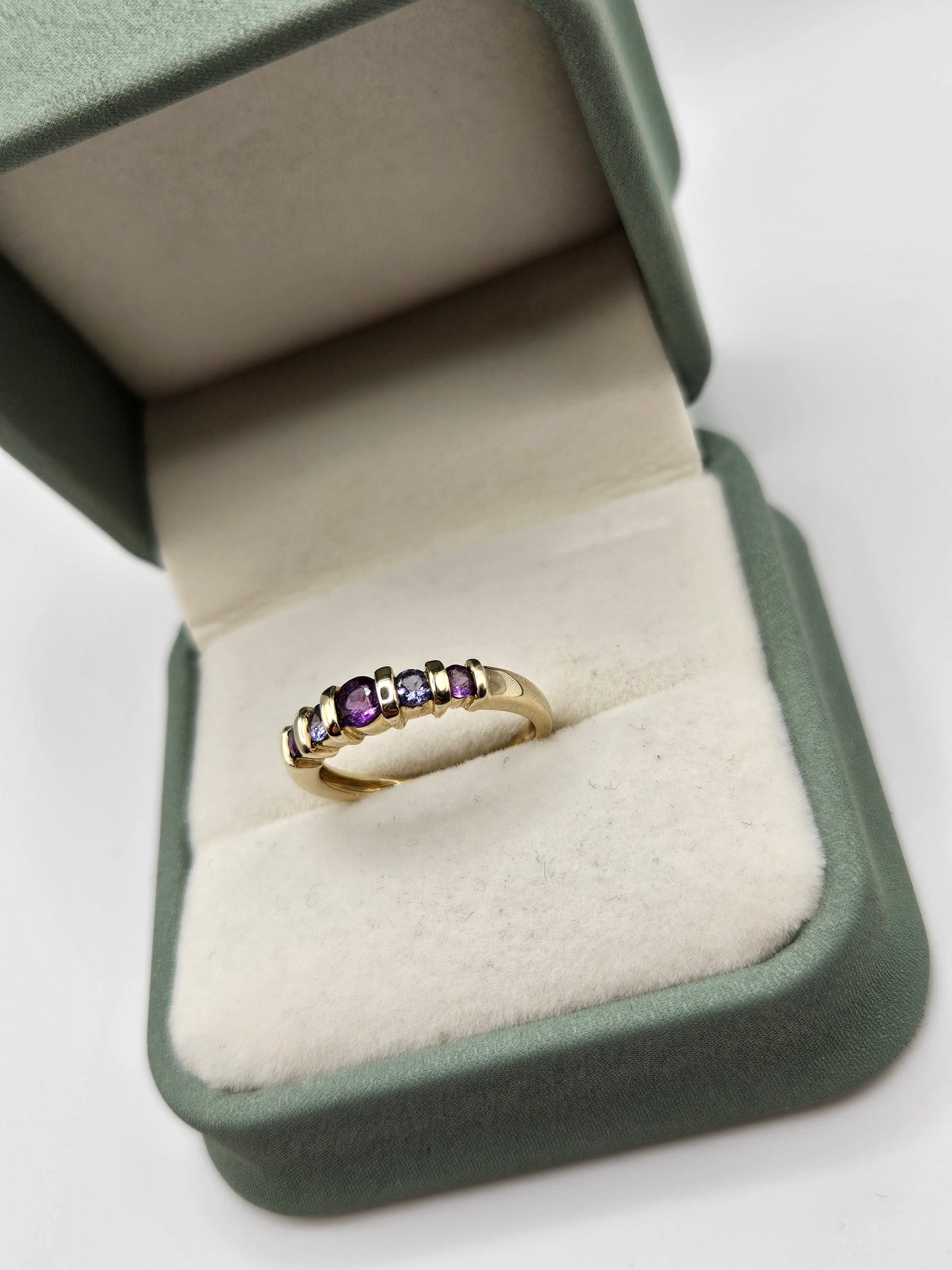 9ct gold amethyst and tanzanite ring