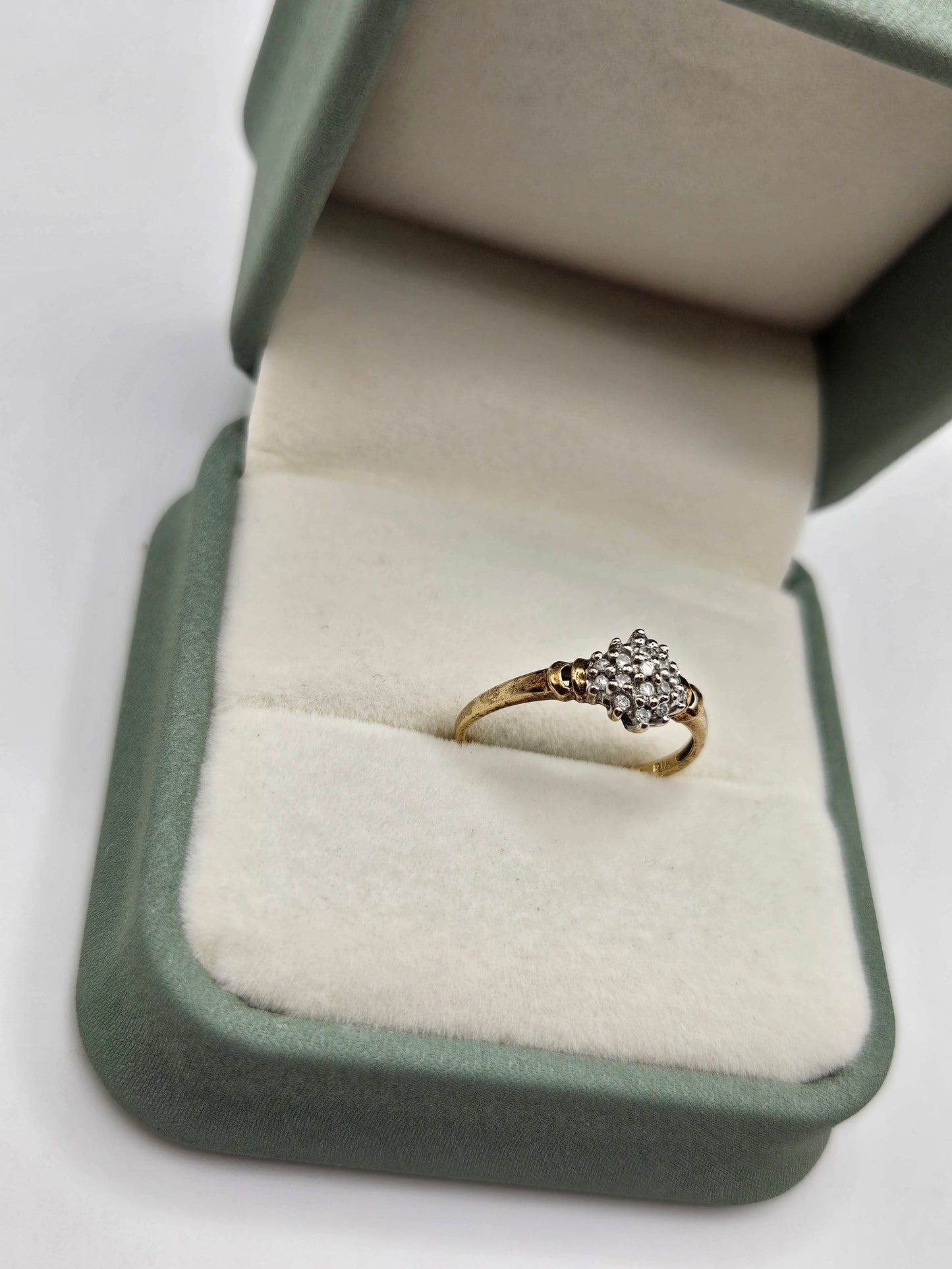 9ct gold diamond cluster ring