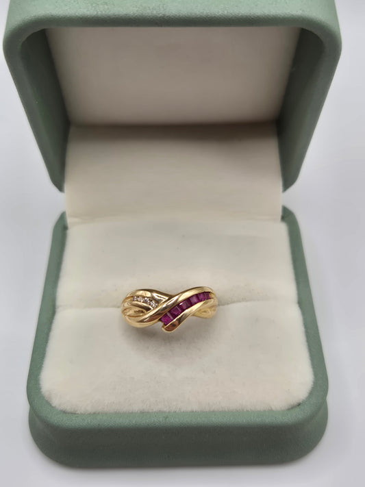14ct gold ruby and diamond ring