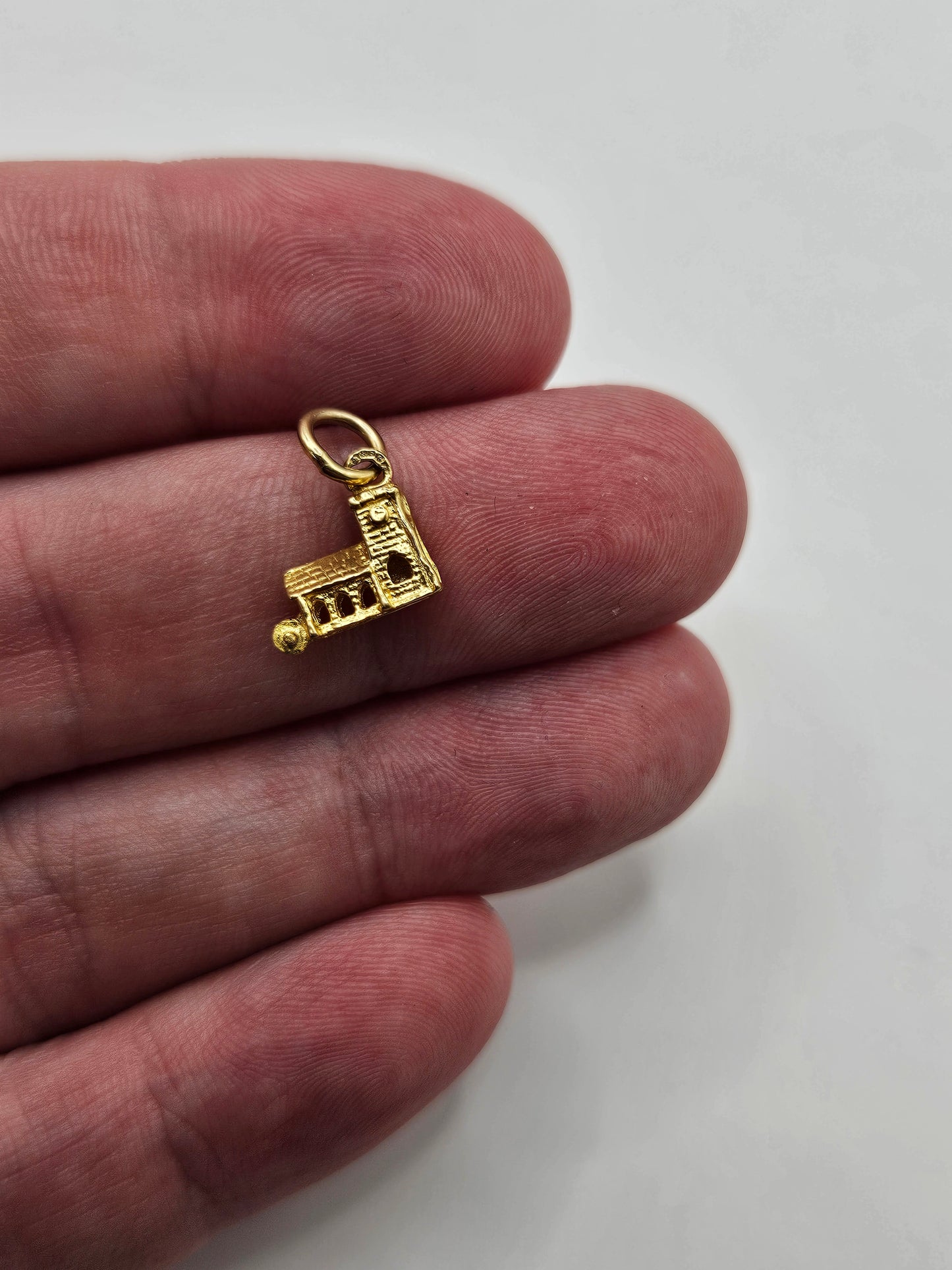 9ct gold church charm