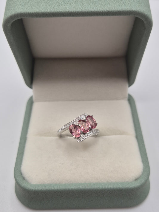 9ct white gold pink topaz and diamond ring
