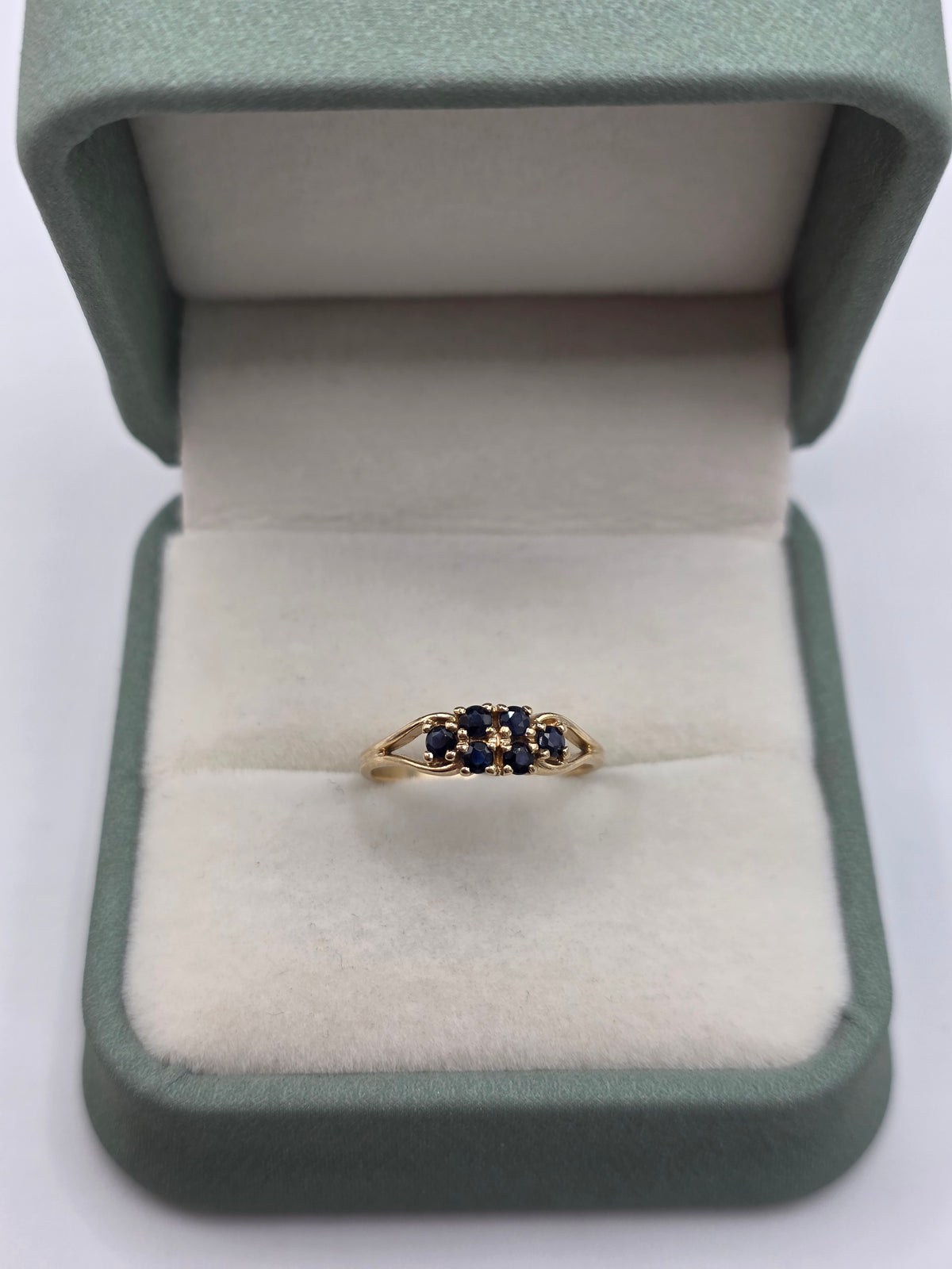 9ct gold sapphire ring